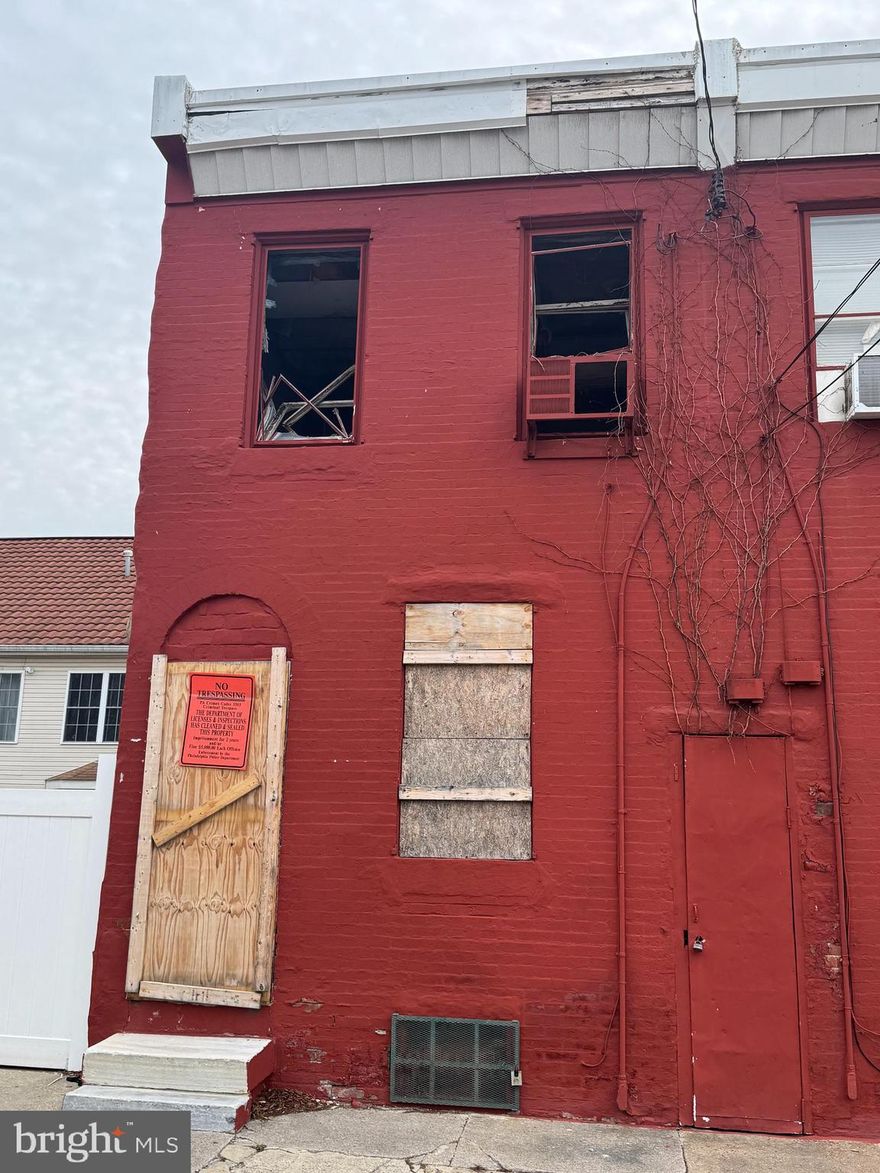Grand opportunity for this two-story brick row located near Northern Liberties & Fishtown. "AS IS" sale.