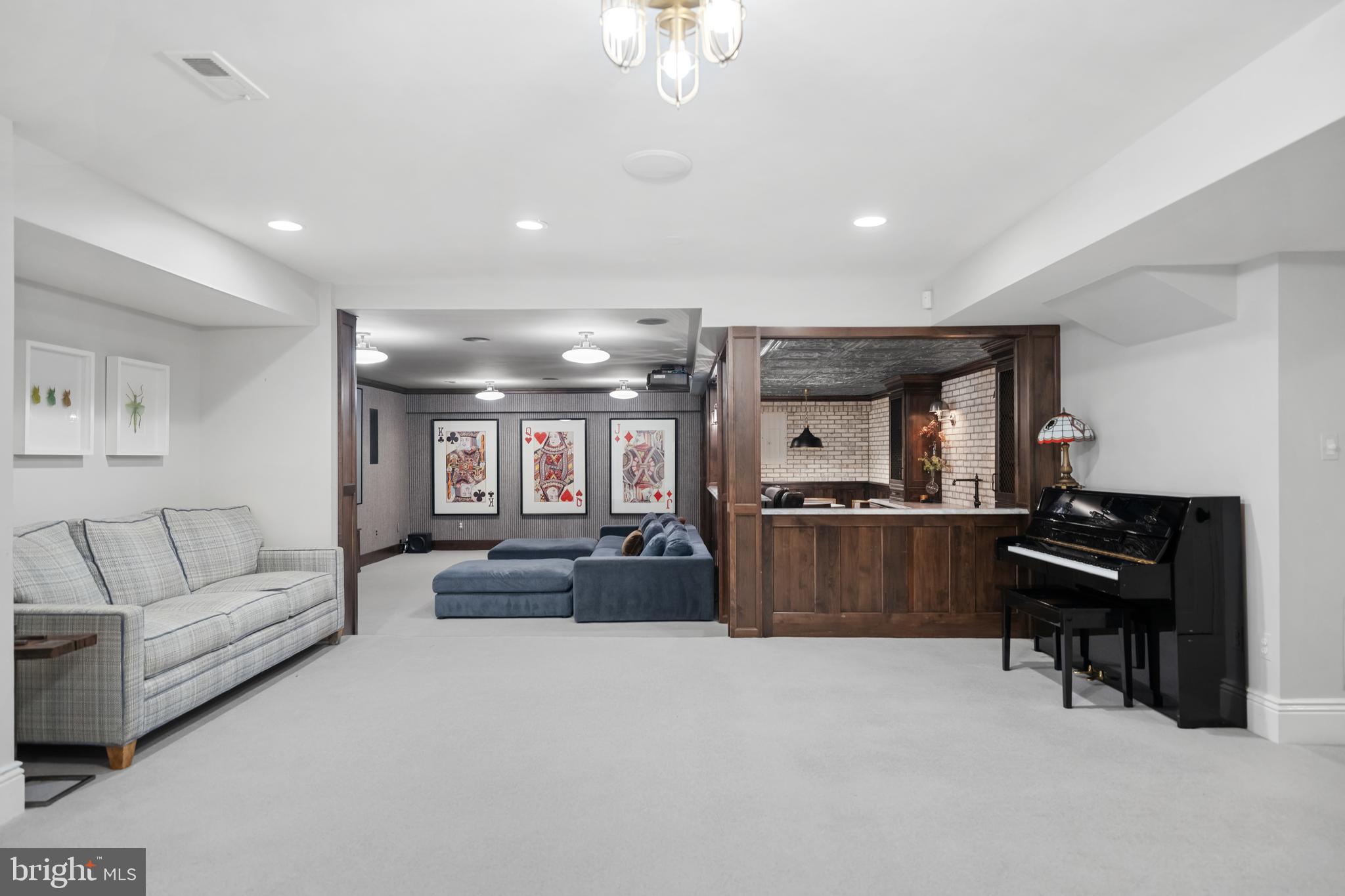 CHESTERBROOK FARM - Residential