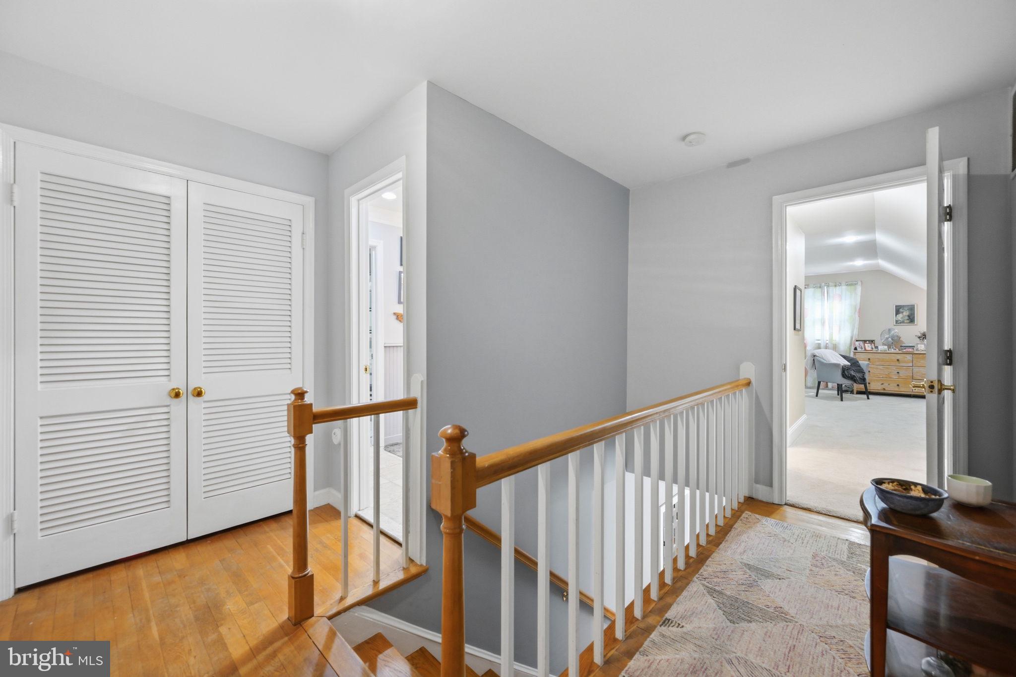 WALNUT HILL - Residential