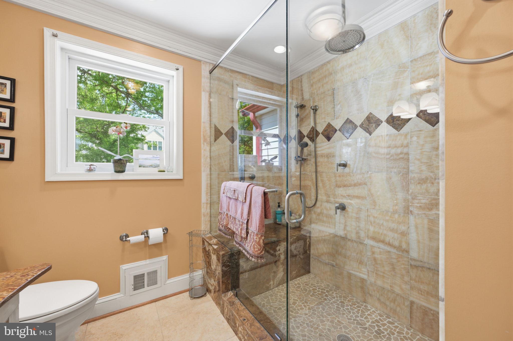 WALNUT HILL - Residential