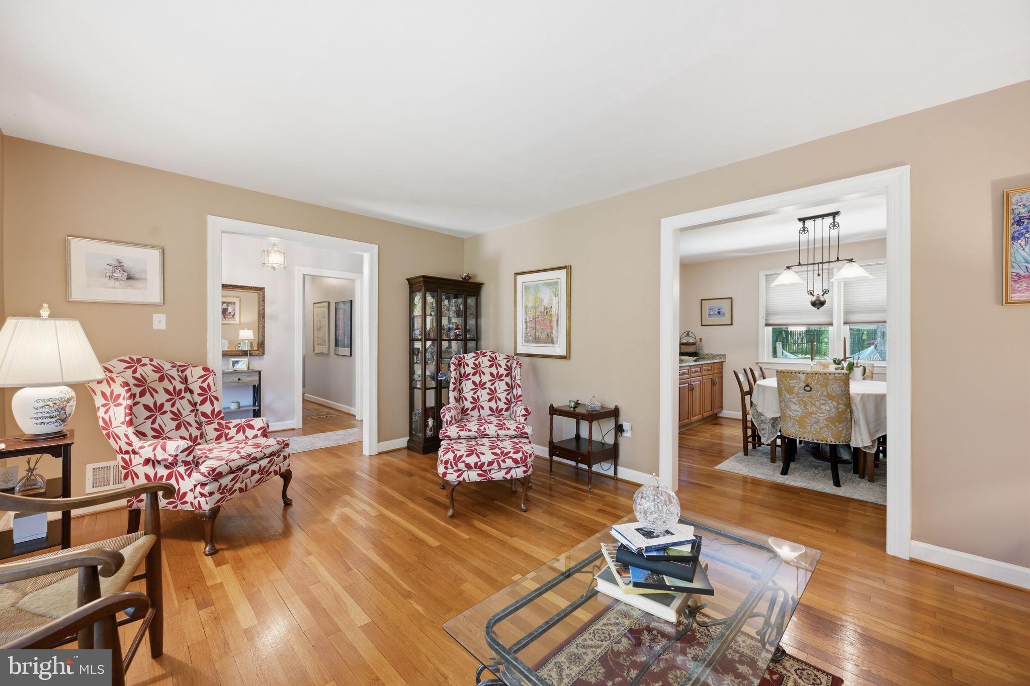 WALNUT HILL - Residential