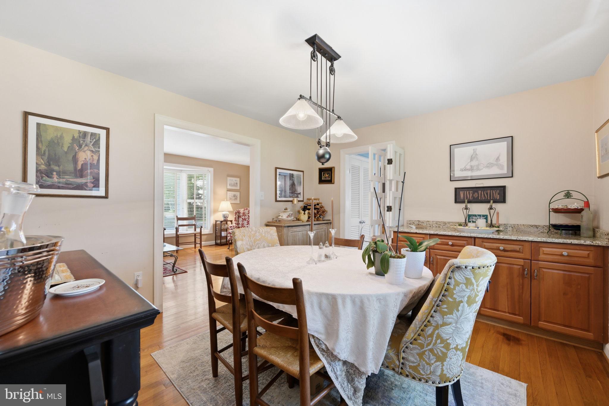 WALNUT HILL - Residential