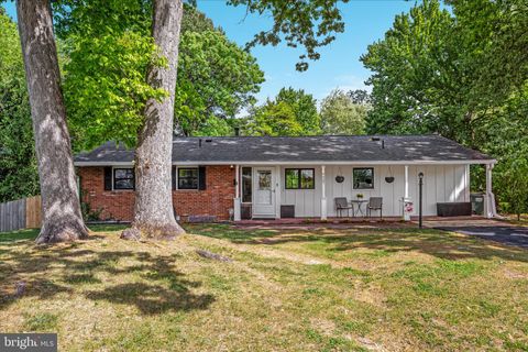 Photo of 4607 Mayor Place, ALEXANDRIA, VA 22310 (MLS # VAFX2304438)