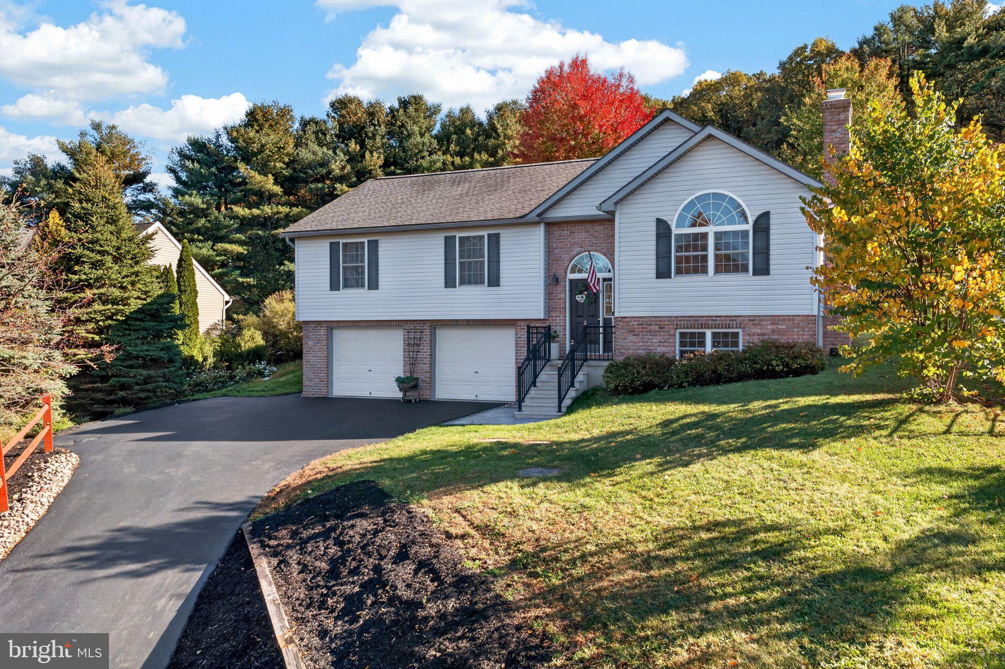 686 W WYNONAH DRIVE