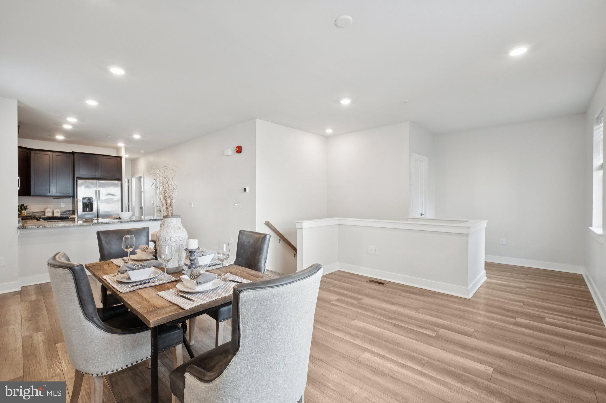 WATERSIDE - Residential