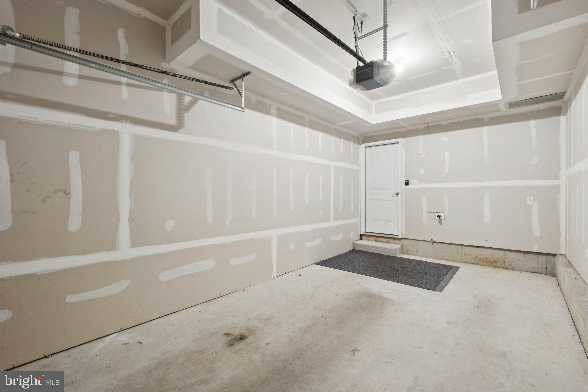 WATERSIDE - Residential