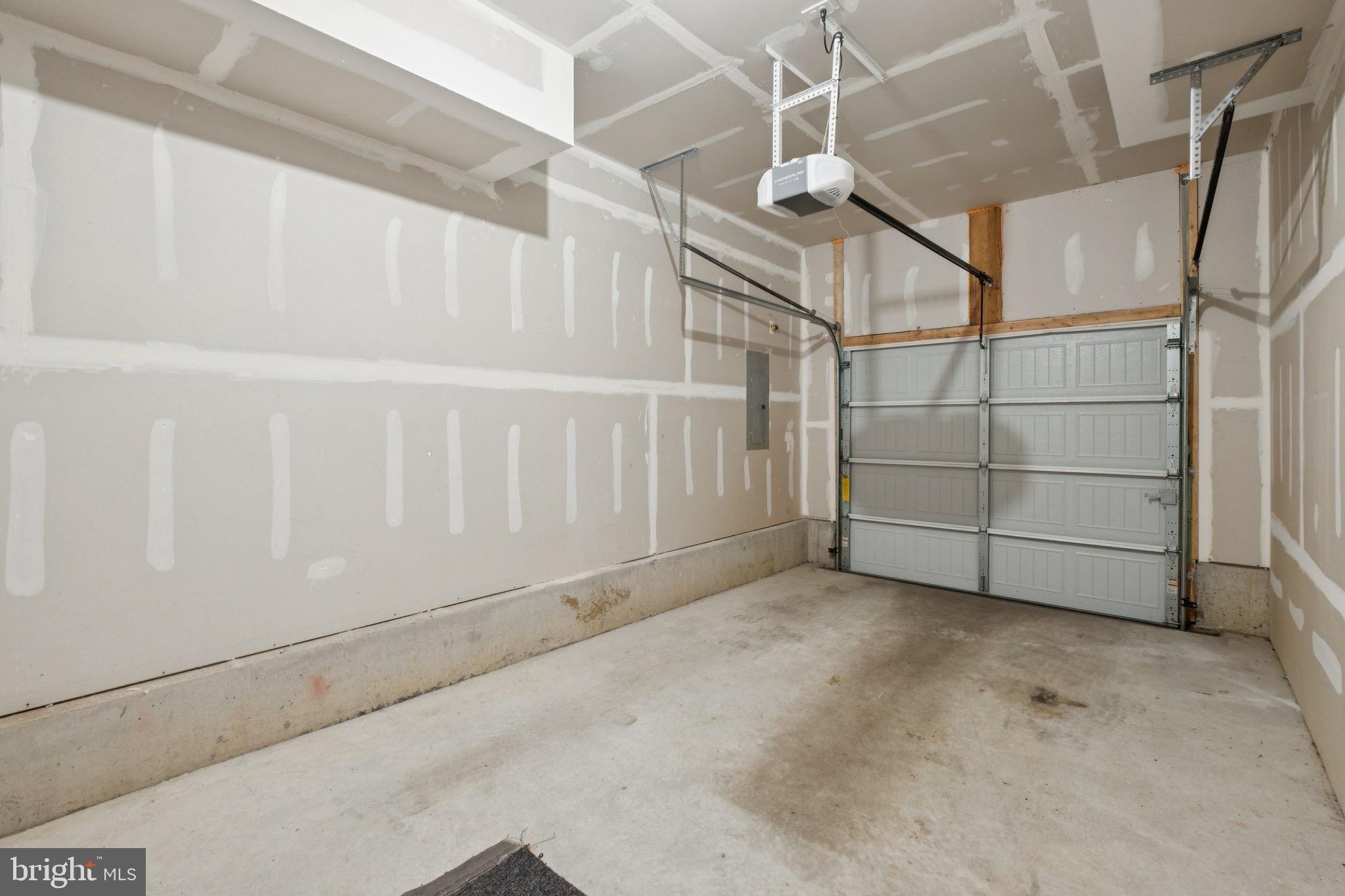 WATERSIDE - Residential