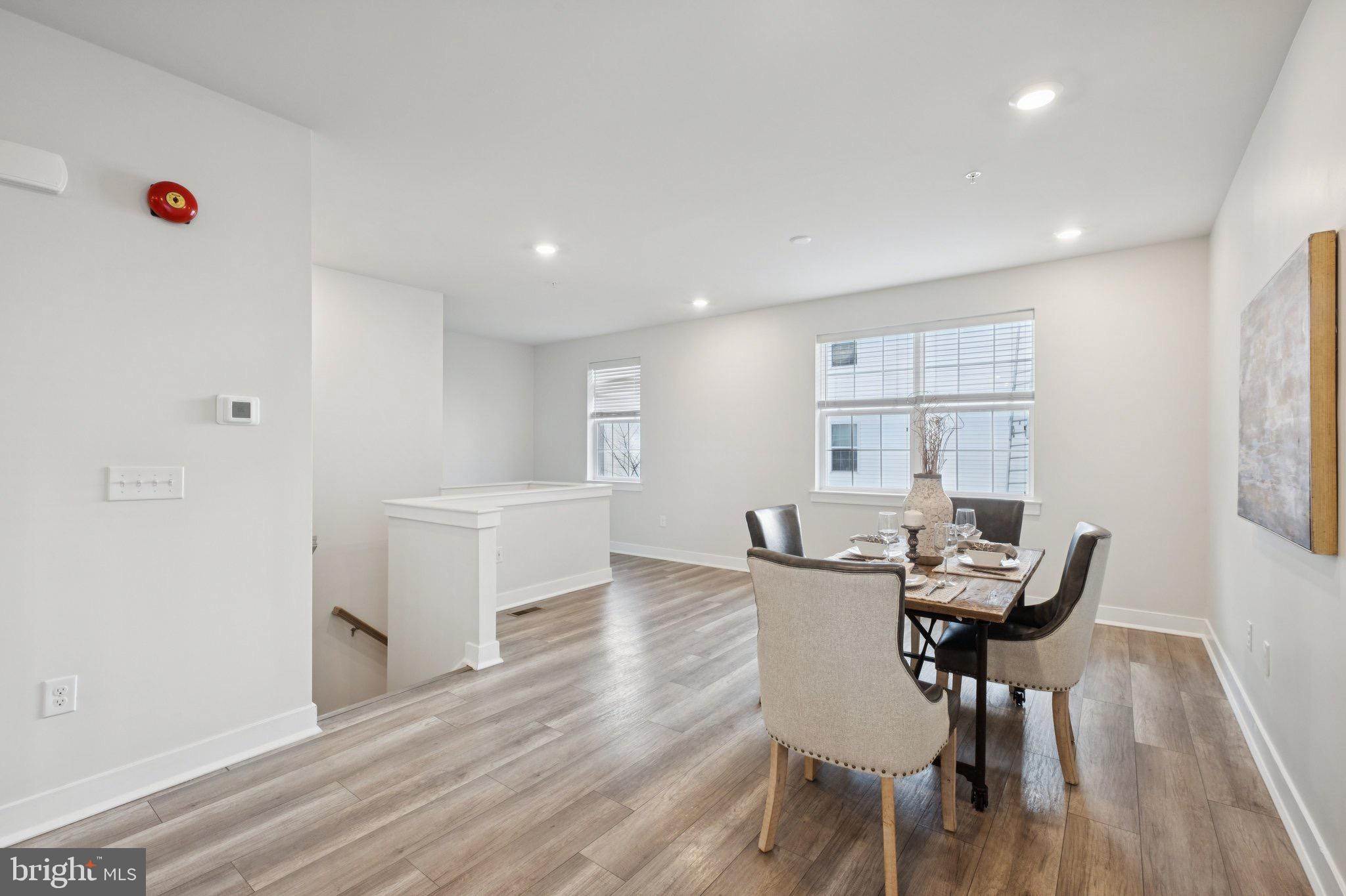 WATERSIDE - Residential