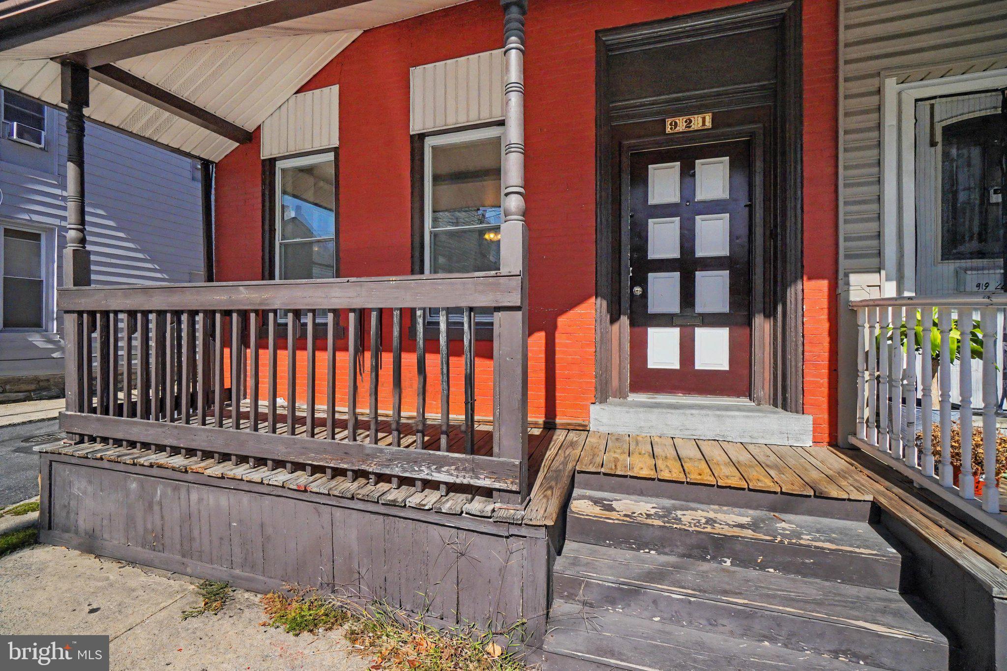 921 LEHMAN STREET