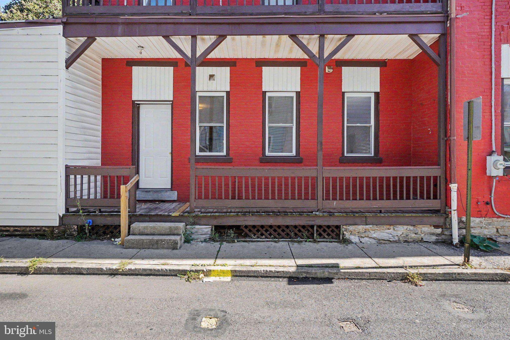 921 LEHMAN STREET