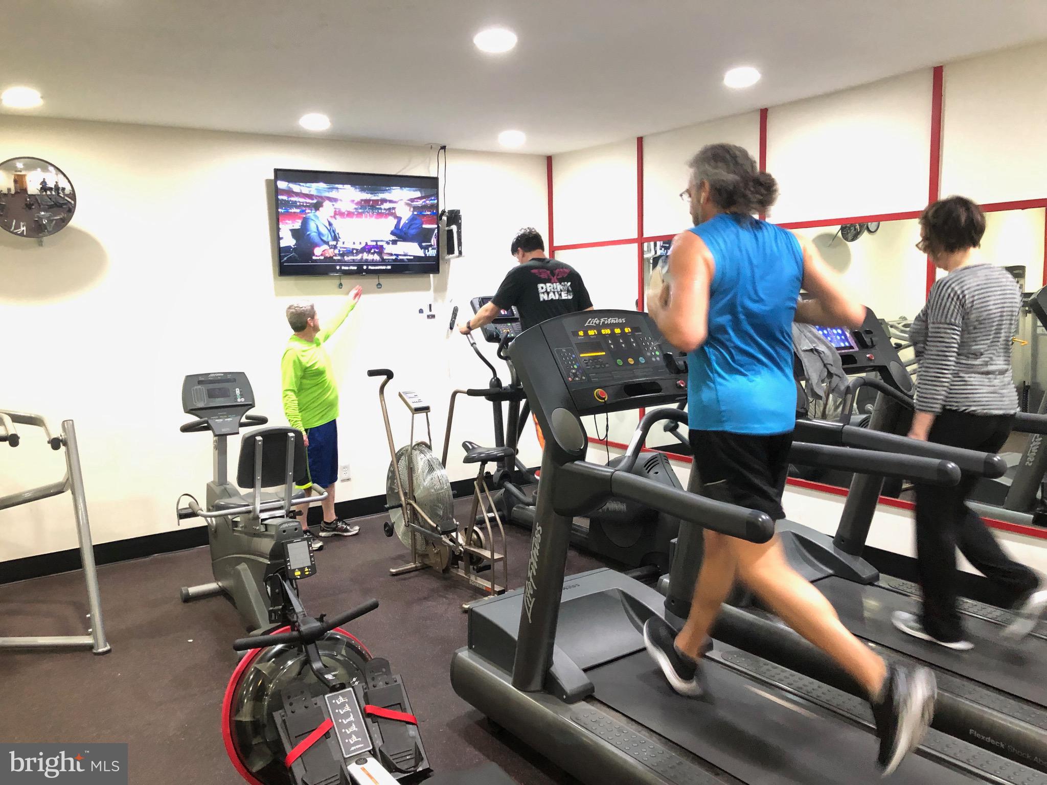 ALEXANDRIA KNOLLS - Residential