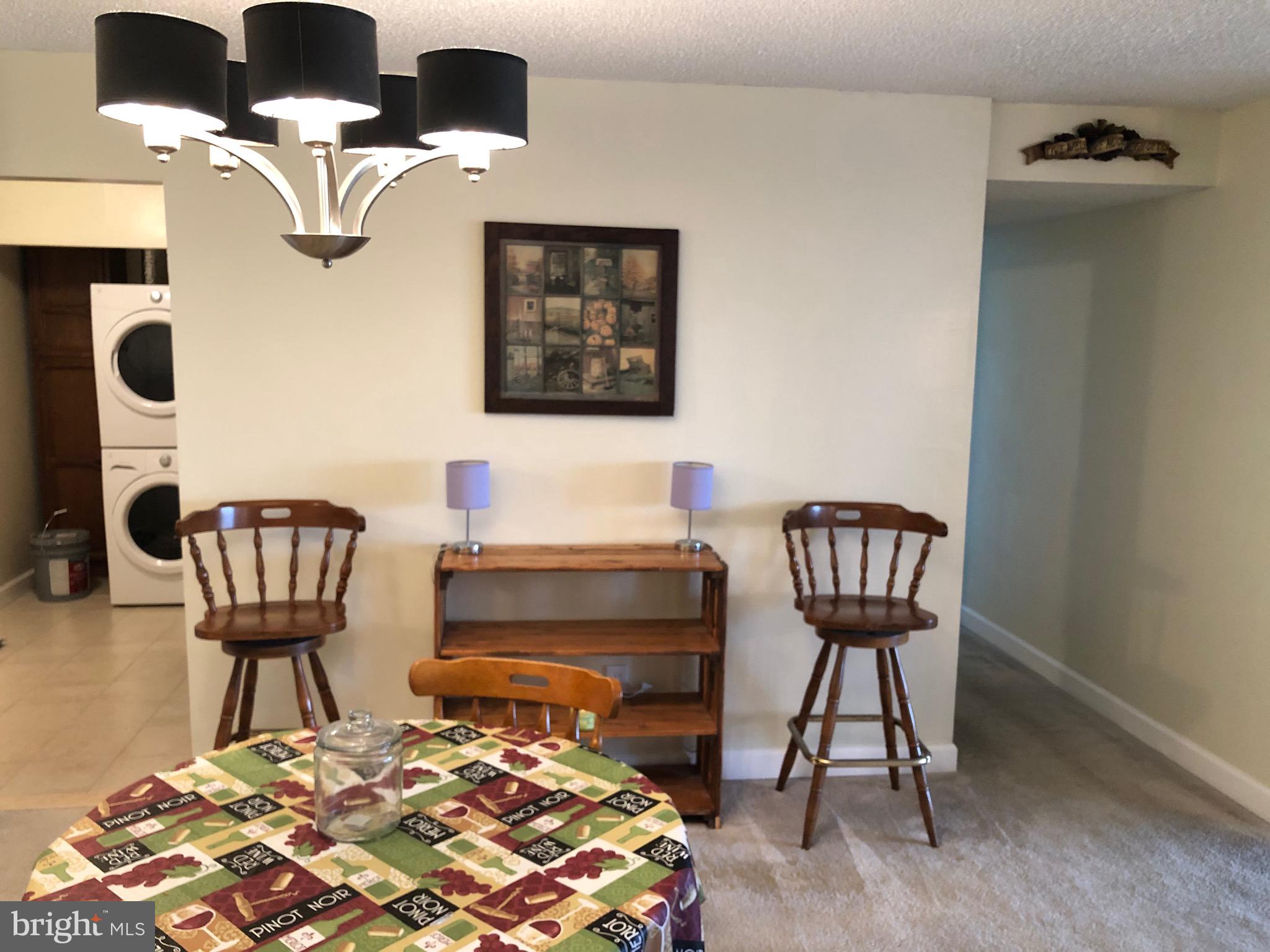 ALEXANDRIA KNOLLS - Residential