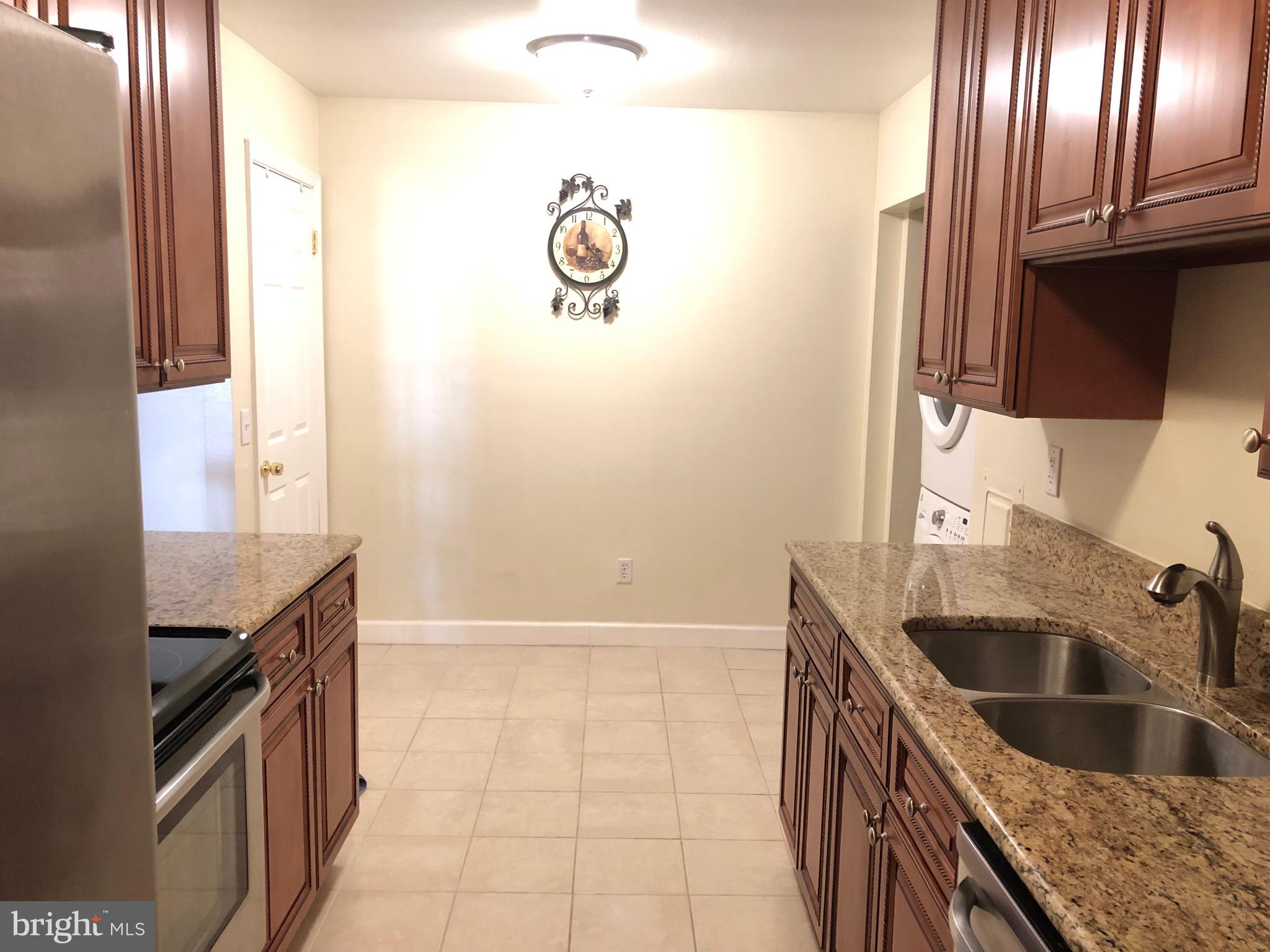 ALEXANDRIA KNOLLS - Residential