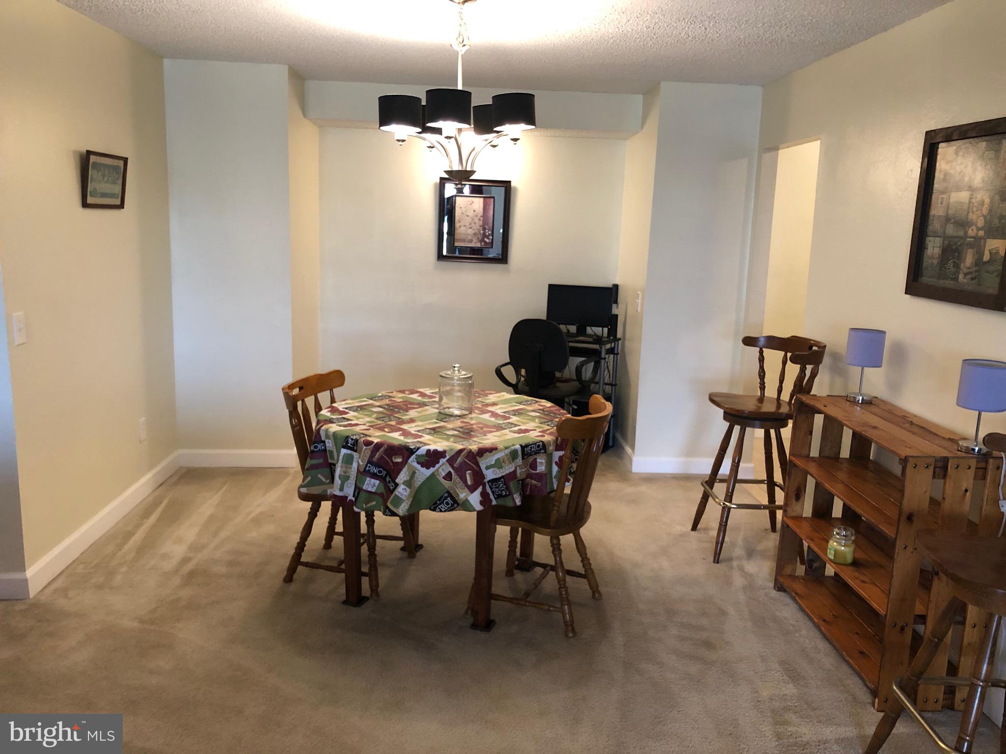 ALEXANDRIA KNOLLS - Residential