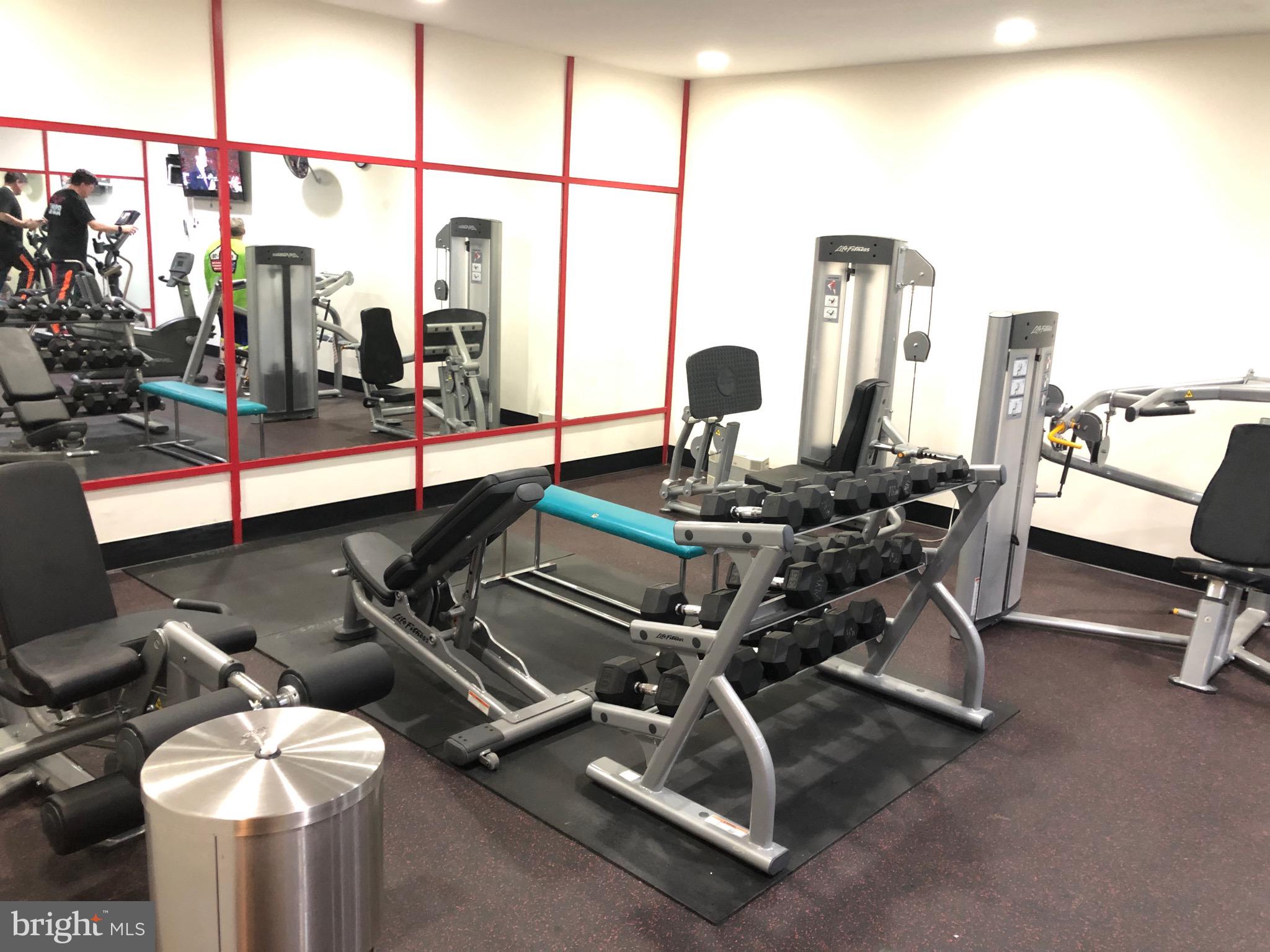 ALEXANDRIA KNOLLS - Residential