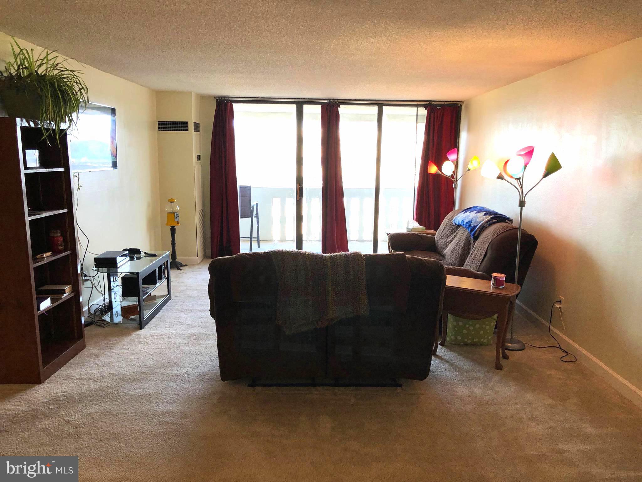 ALEXANDRIA KNOLLS - Residential