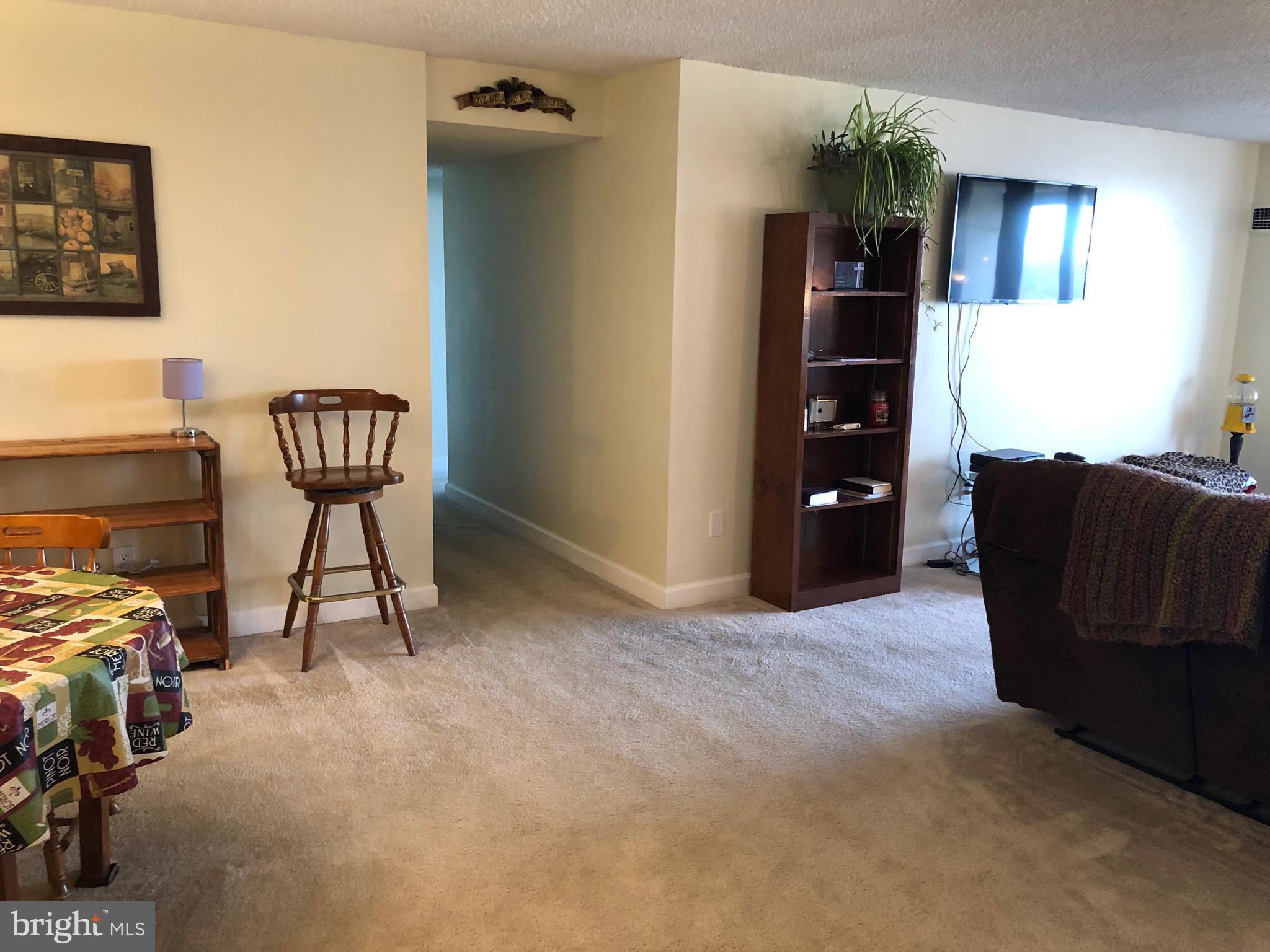 ALEXANDRIA KNOLLS - Residential