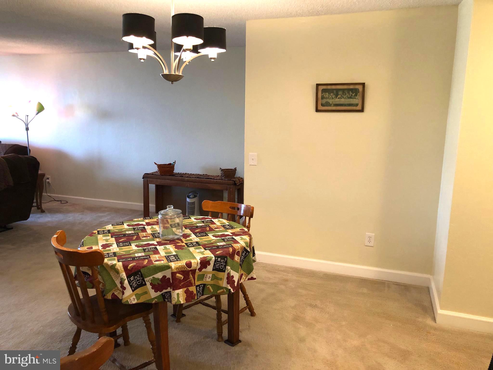 ALEXANDRIA KNOLLS - Residential