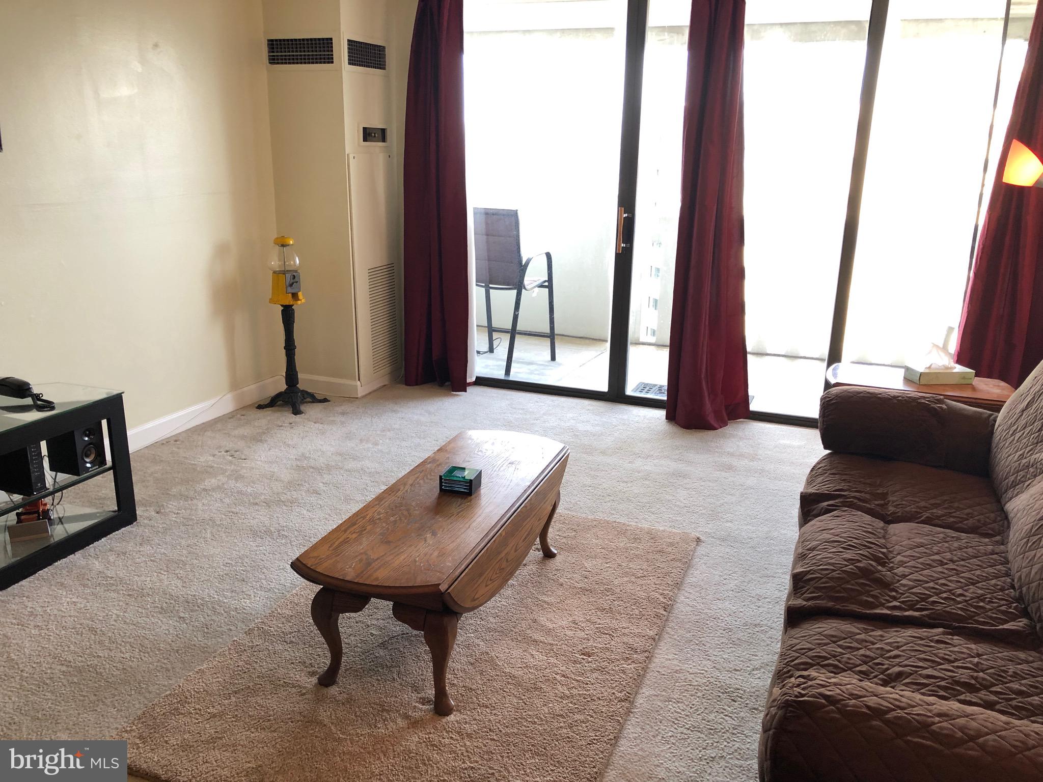 ALEXANDRIA KNOLLS - Residential