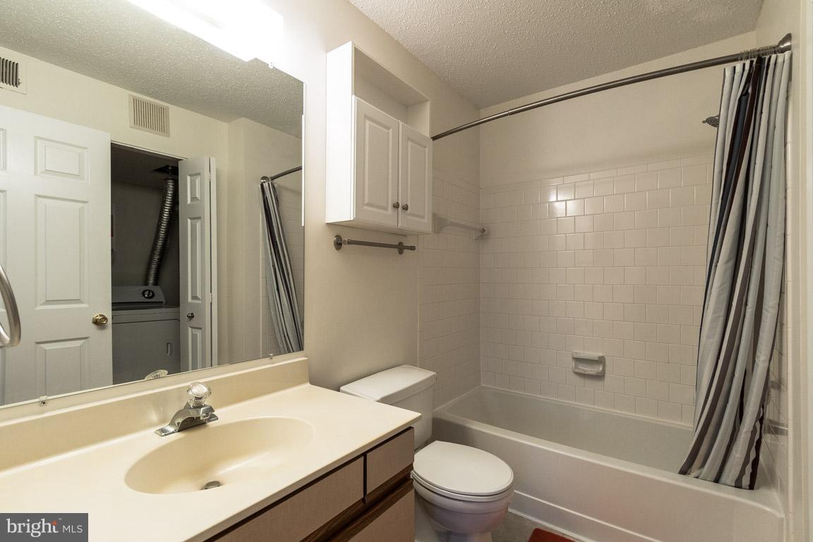 FOX CHAPEL AT TUDOR KNOLLS - Residential