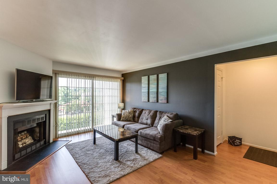 FOX CHAPEL AT TUDOR KNOLLS - Residential