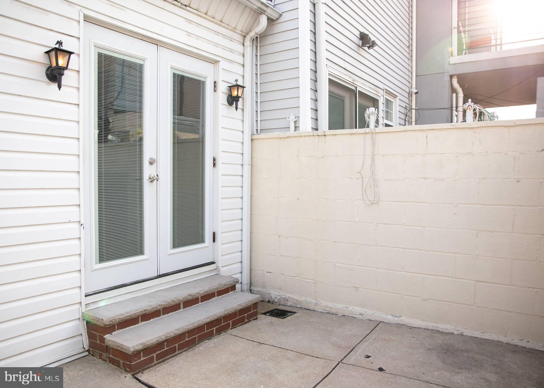 WHITMAN - Residential Lease