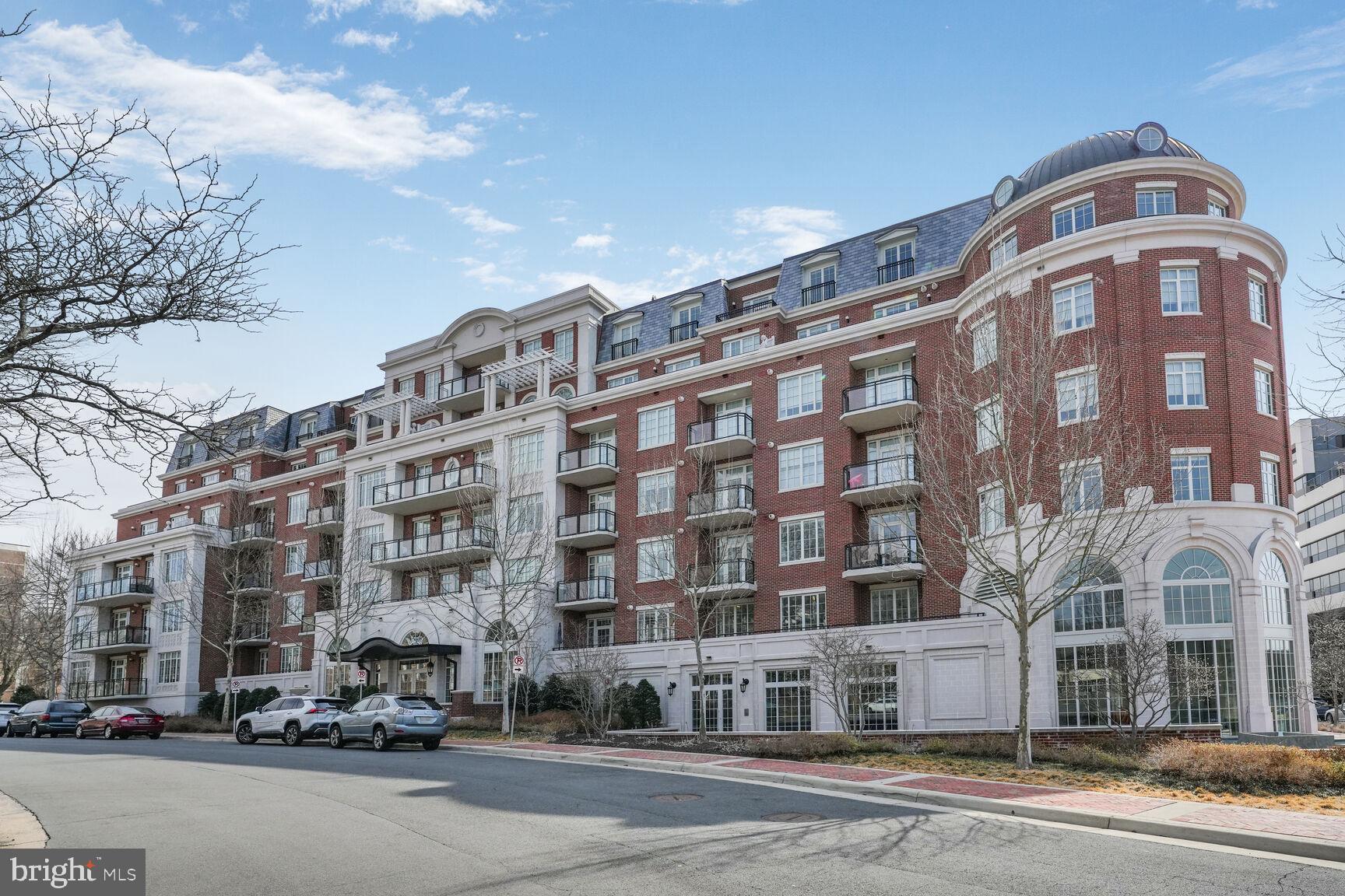 THE SIGNET - Residential