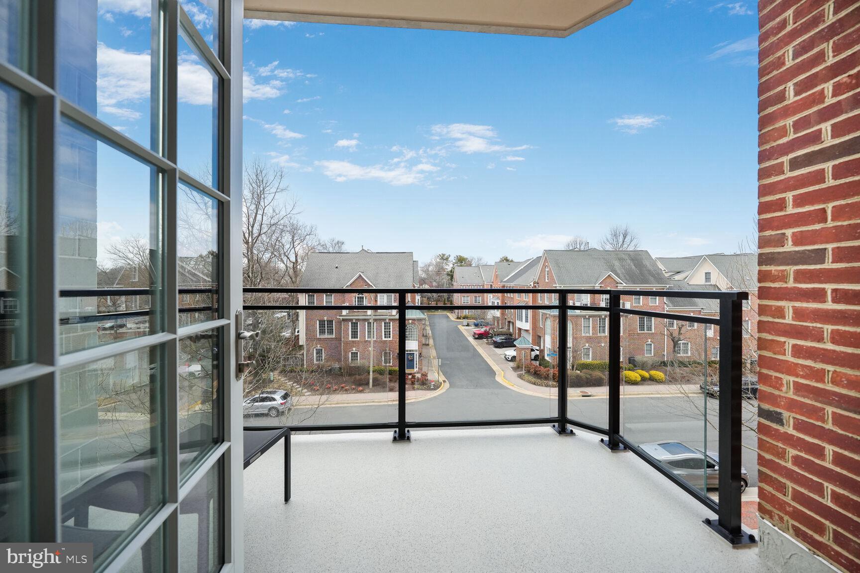 THE SIGNET - Residential