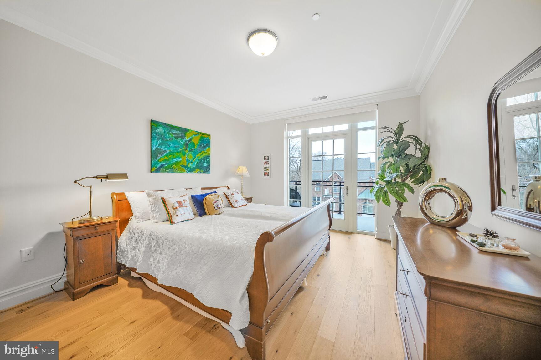 THE SIGNET - Residential