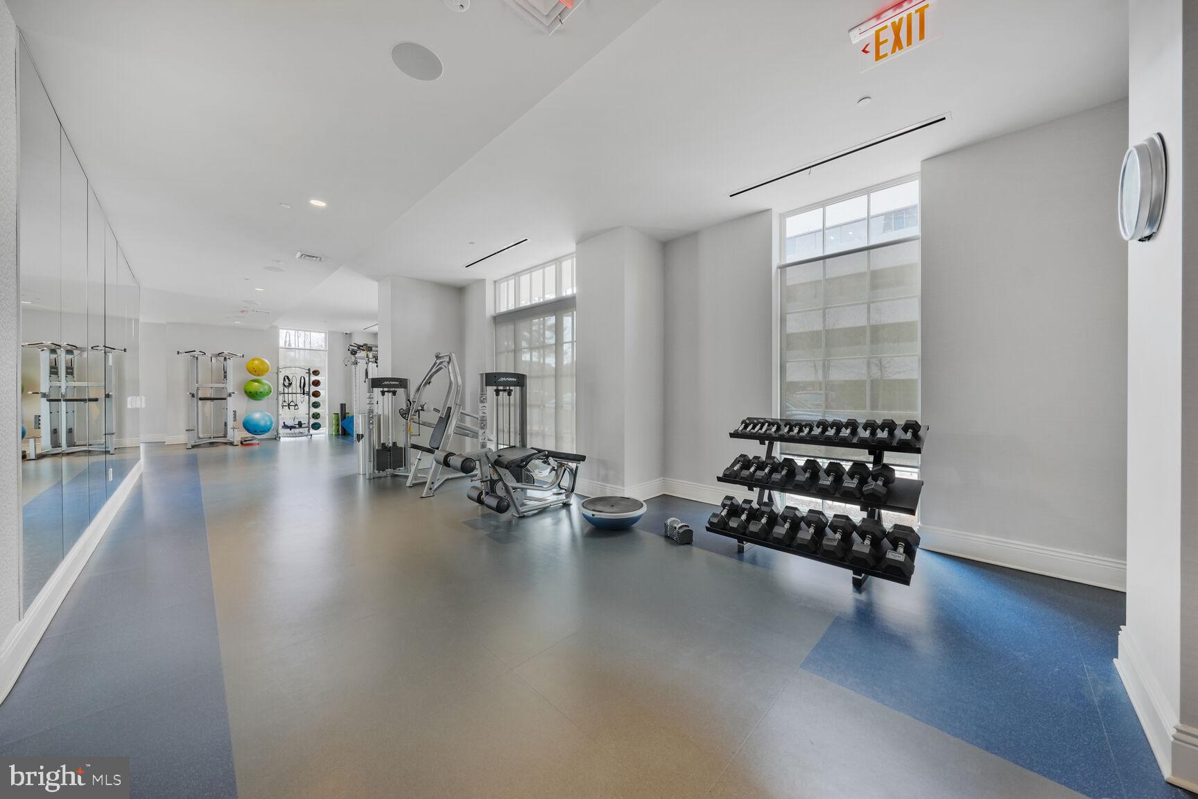 THE SIGNET - Residential