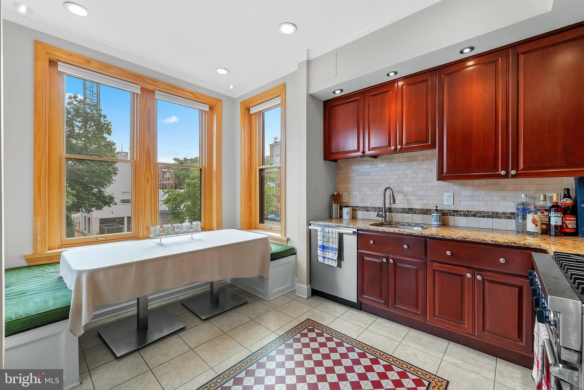 LOGAN CIRCLE - Residential