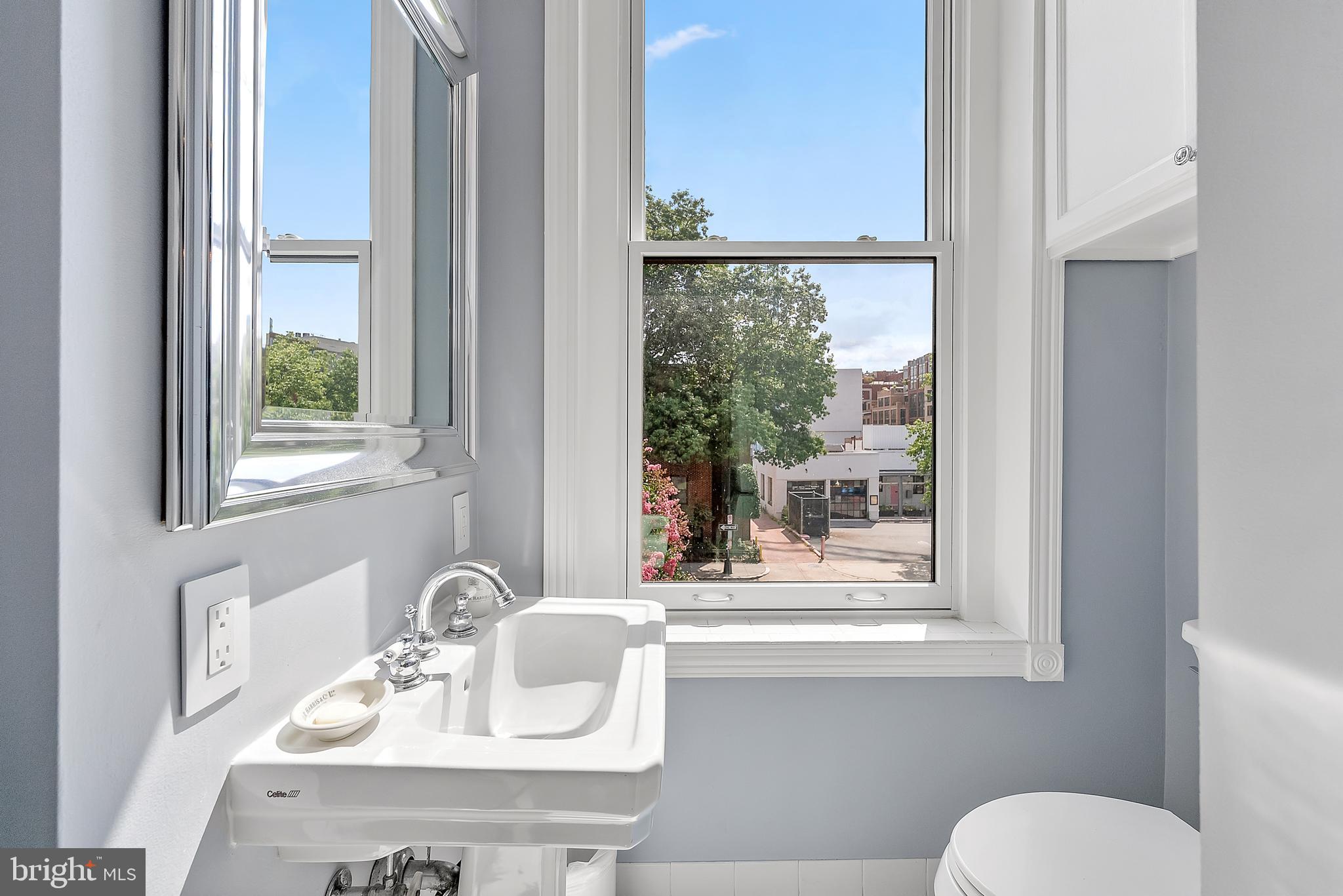 LOGAN CIRCLE - Residential