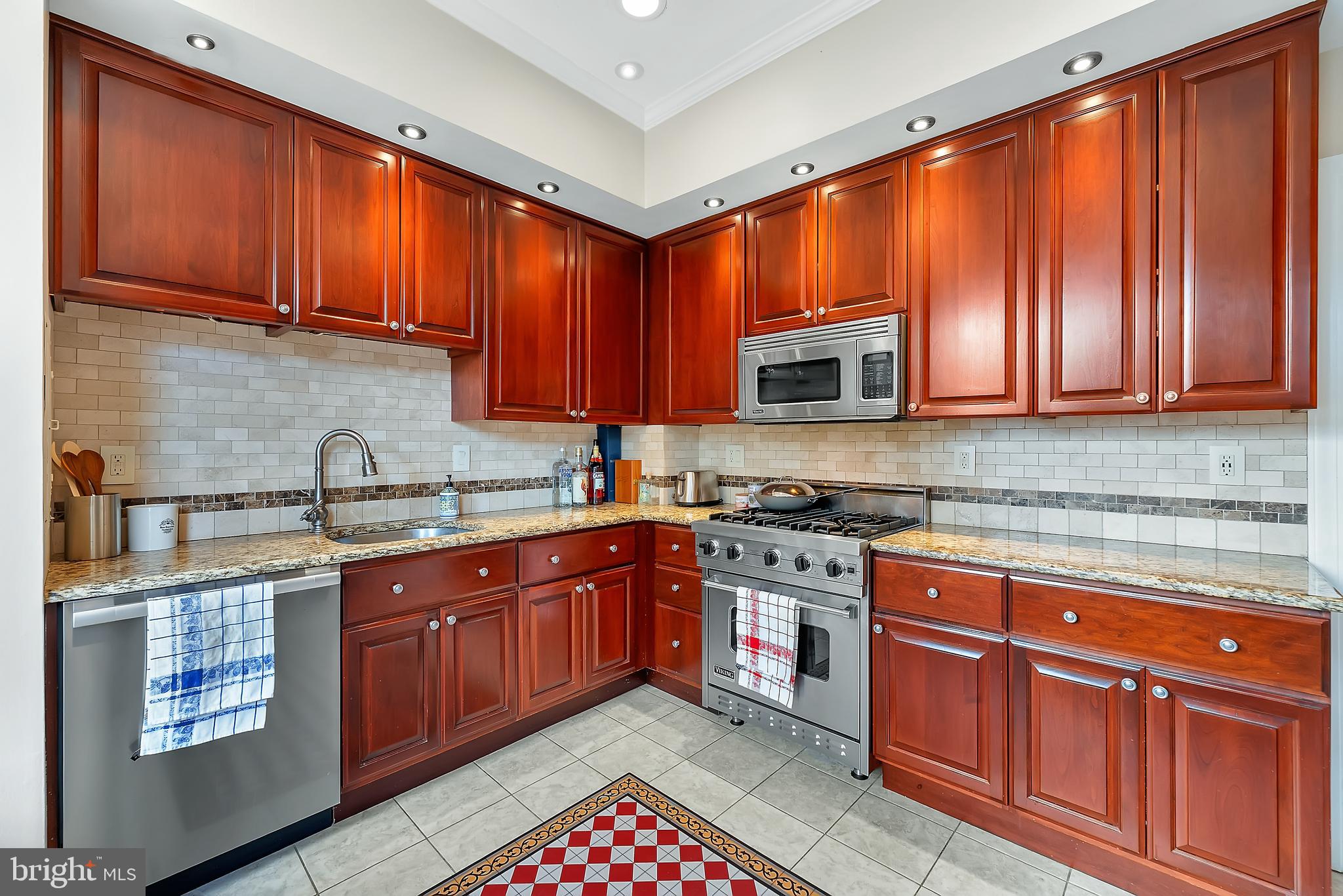 LOGAN CIRCLE - Residential