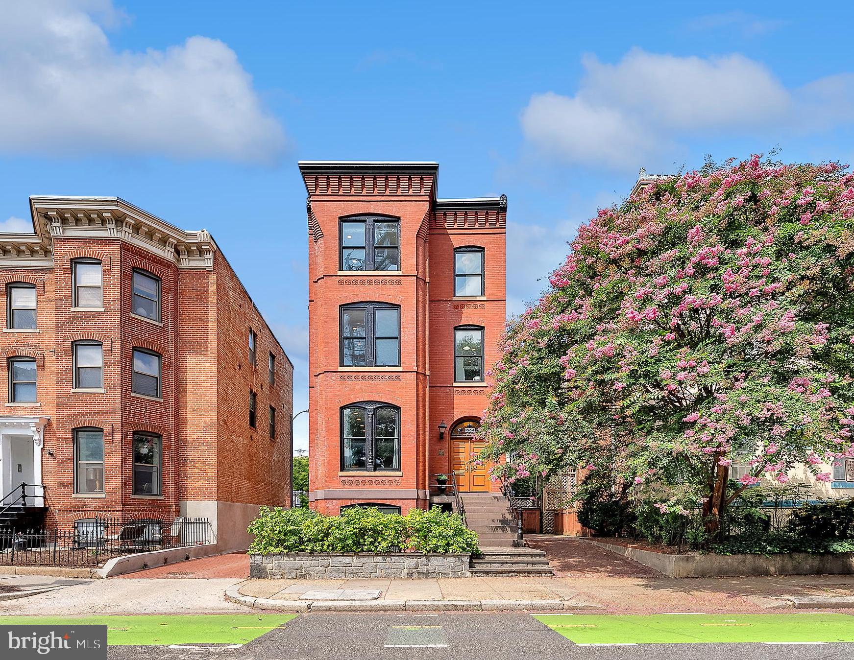 LOGAN CIRCLE - Residential