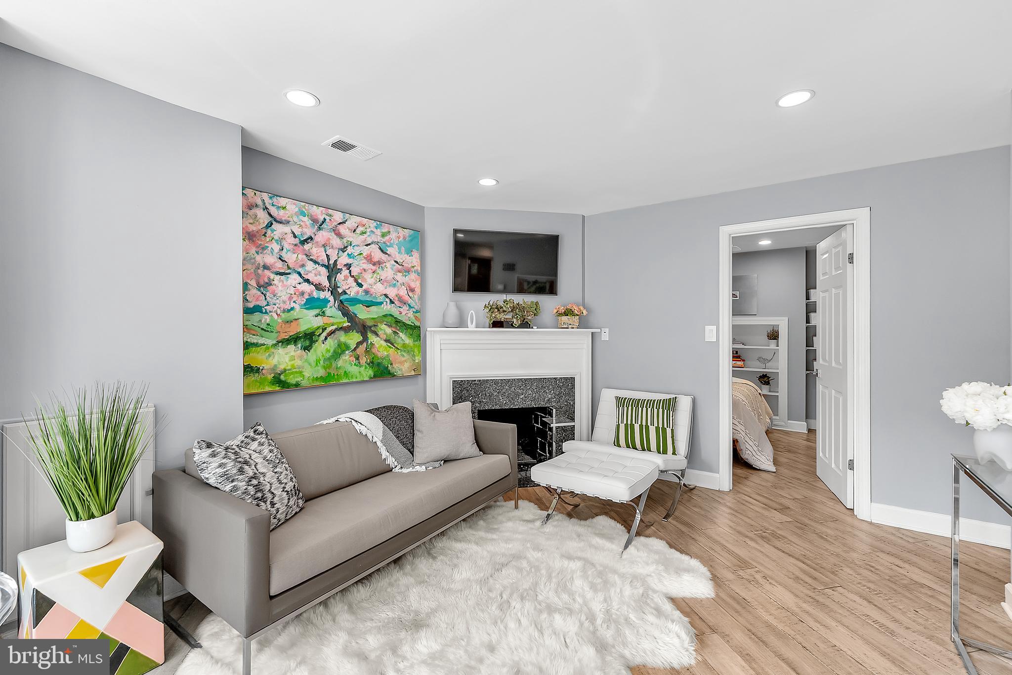 LOGAN CIRCLE - Residential