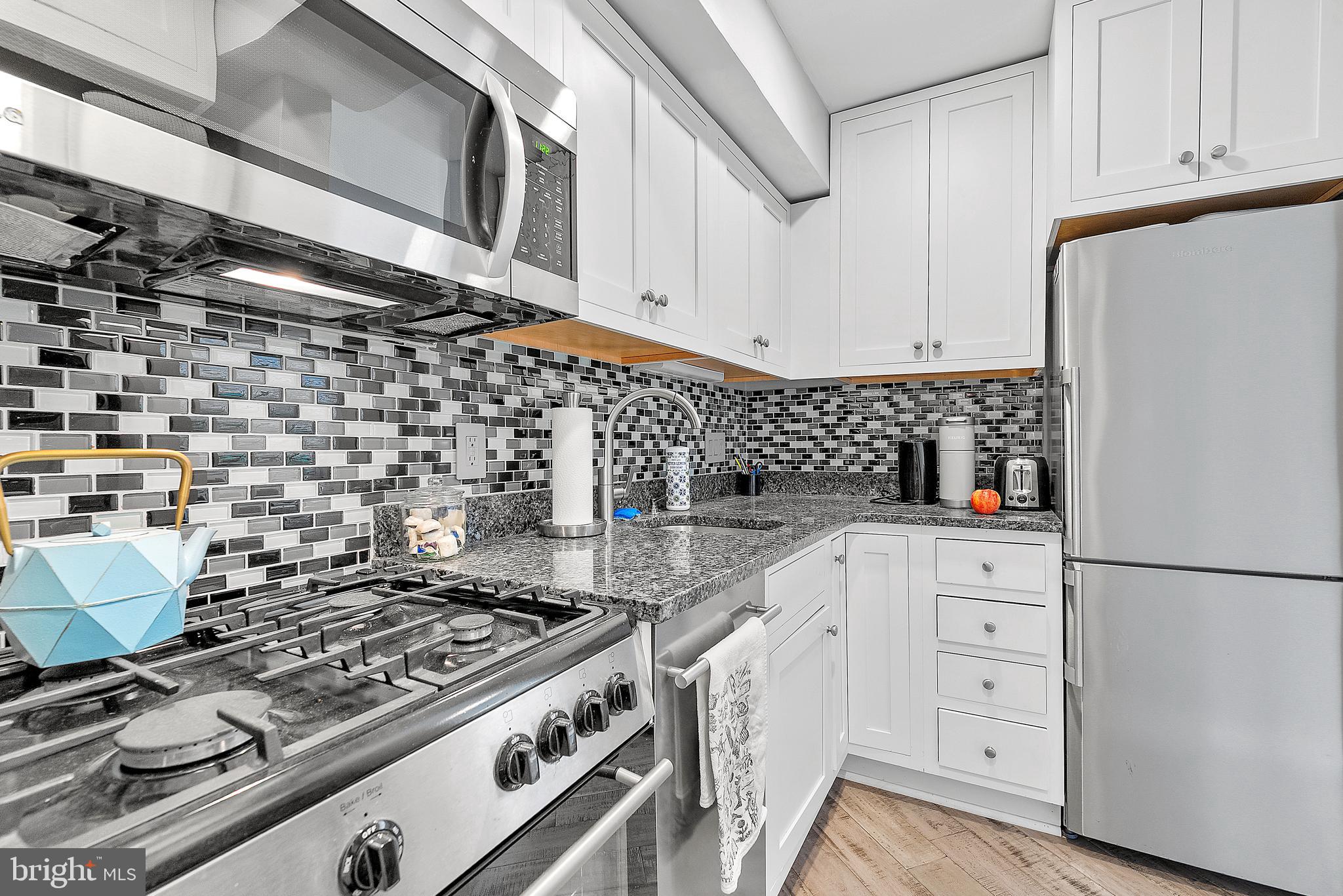 LOGAN CIRCLE - Residential