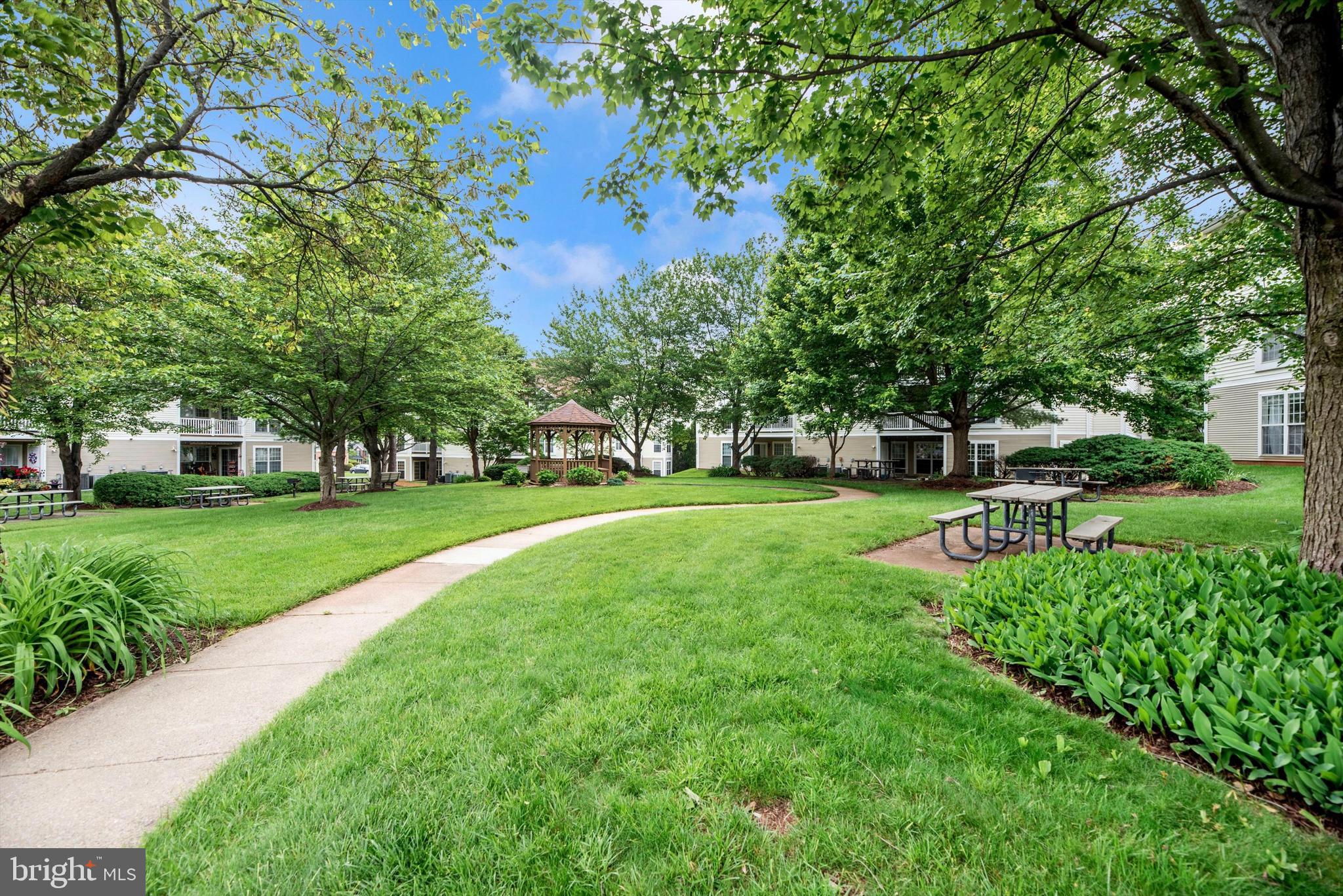 ECHO GLEN - Residential