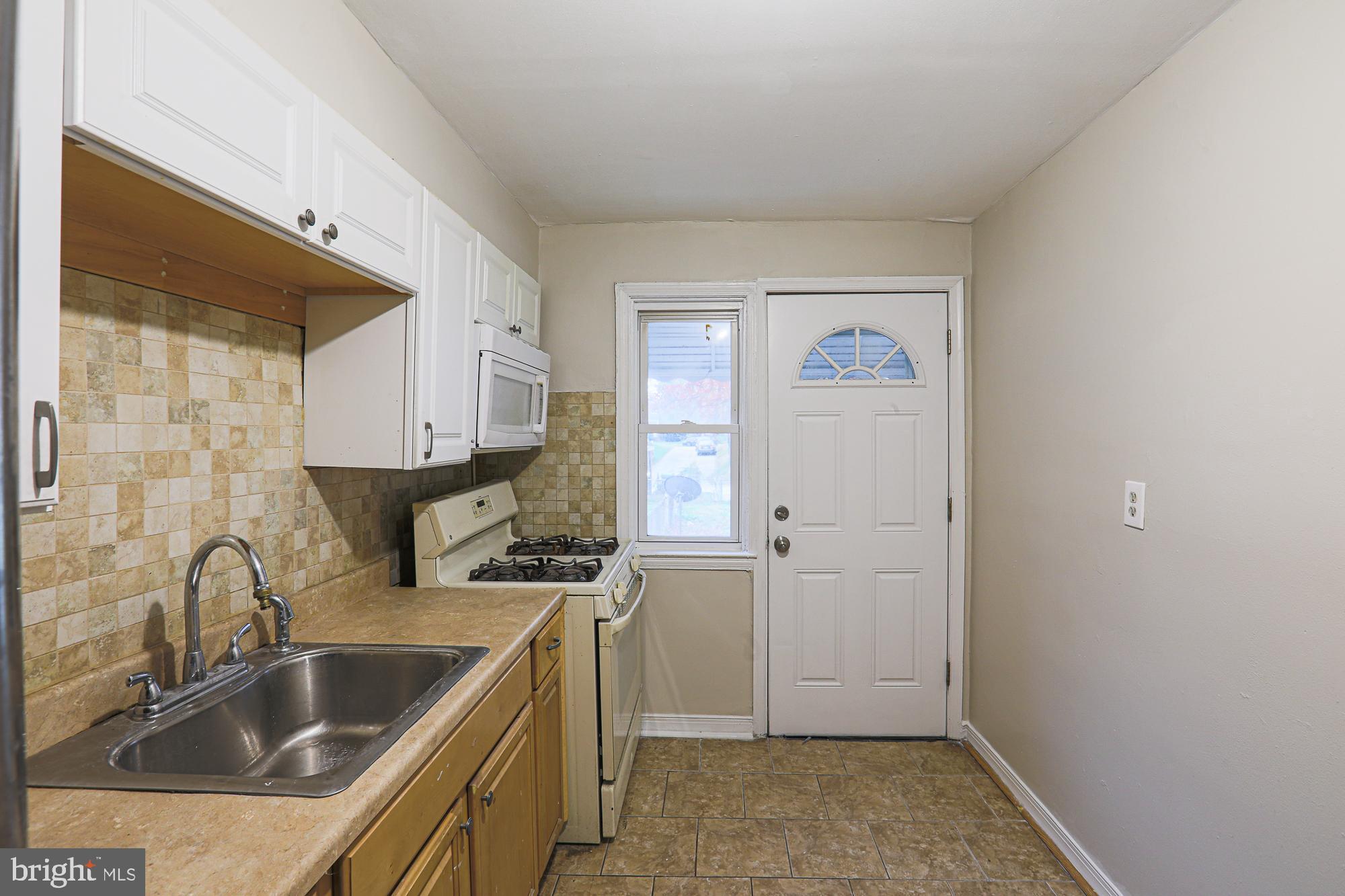 CHINQUAPIN PARK - Residential