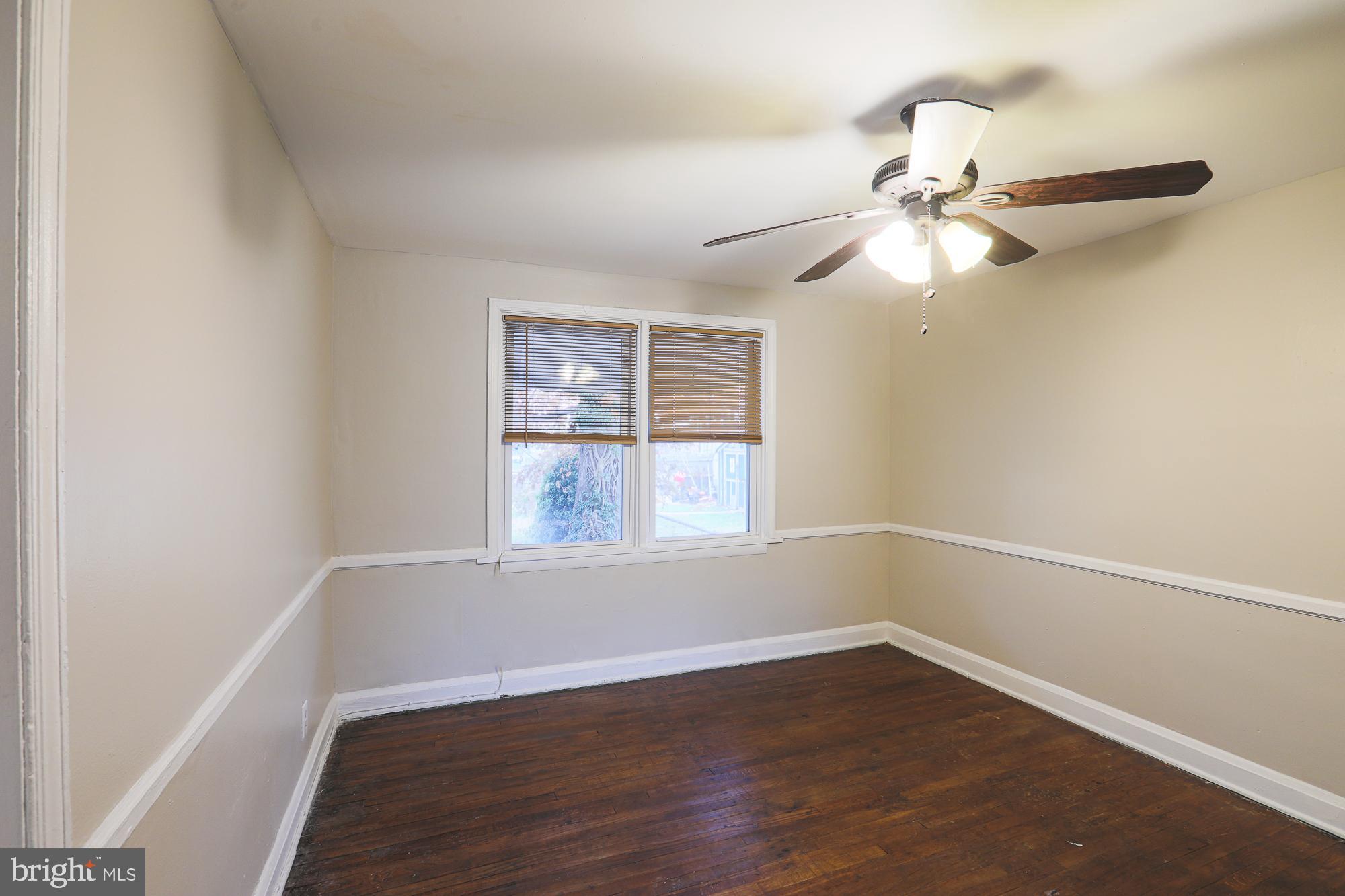 CHINQUAPIN PARK - Residential