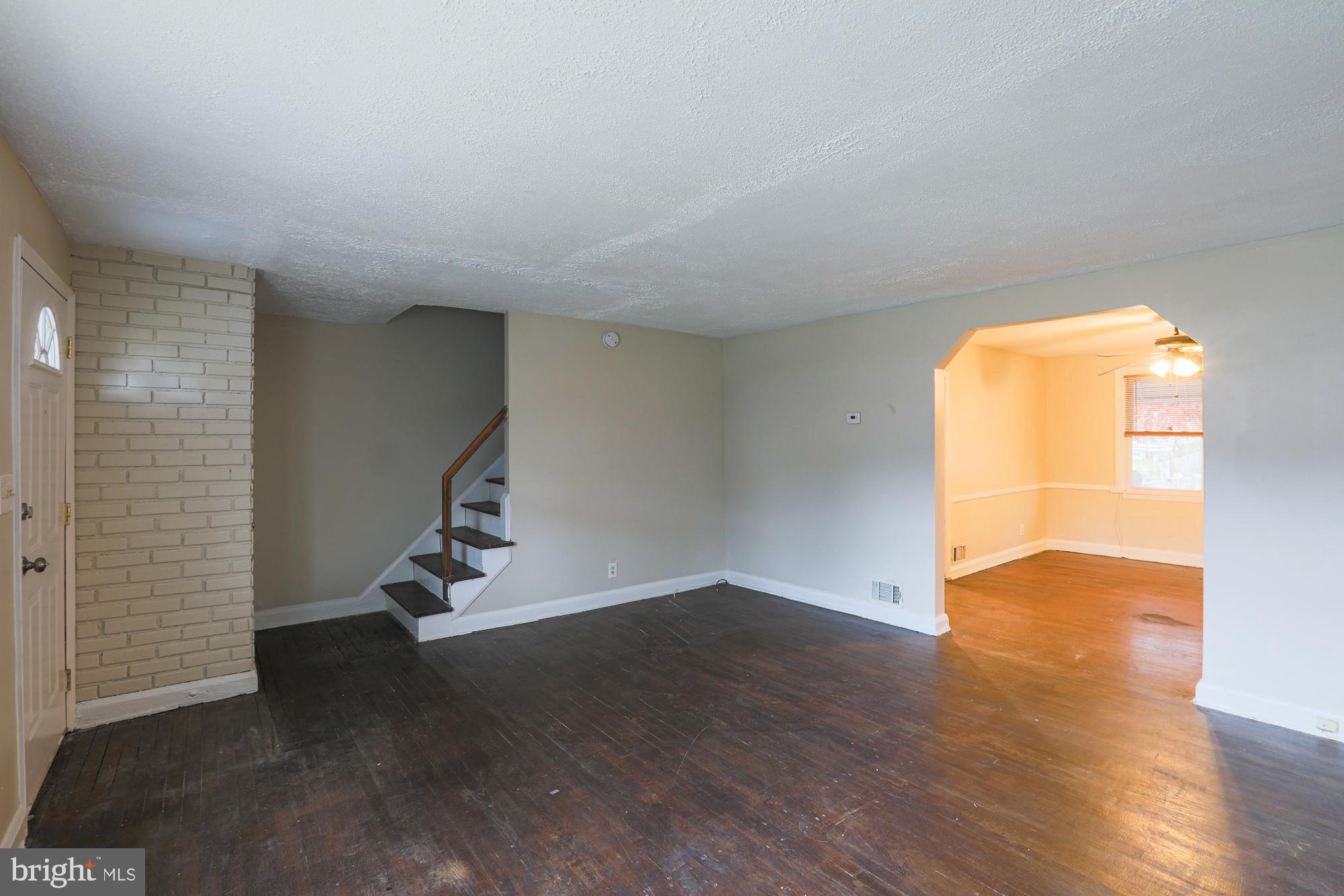 CHINQUAPIN PARK - Residential