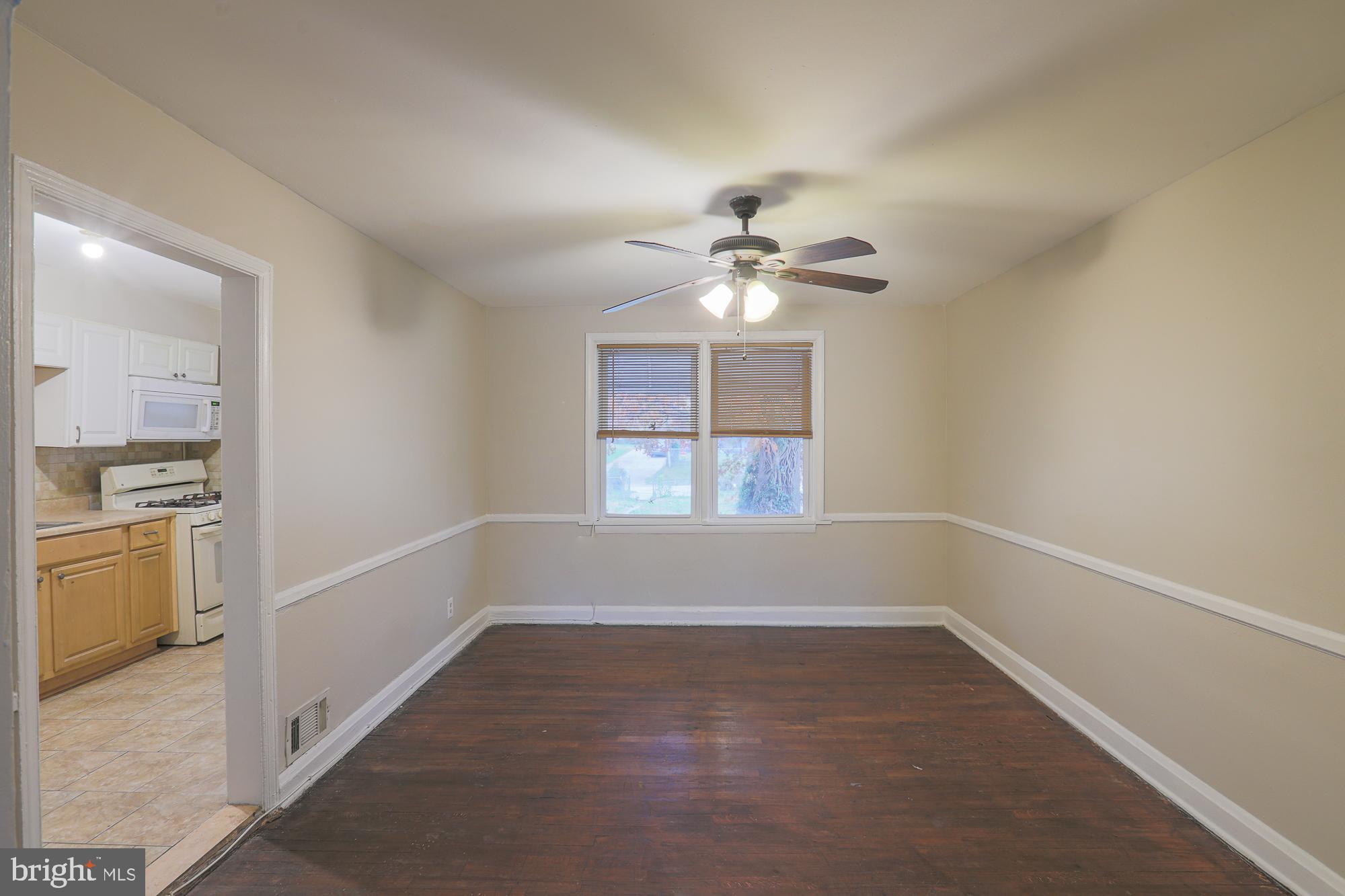 CHINQUAPIN PARK - Residential