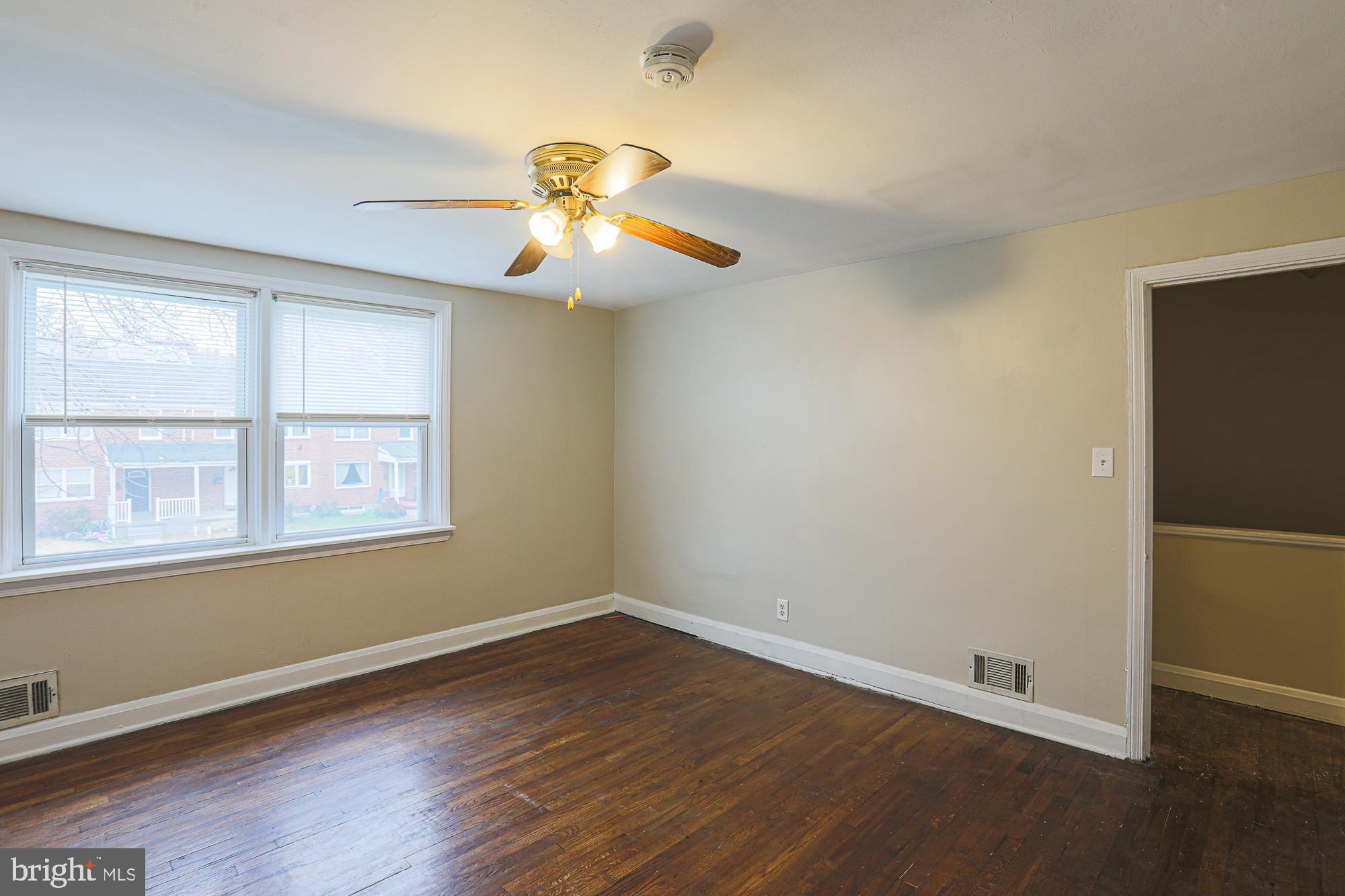 CHINQUAPIN PARK - Residential