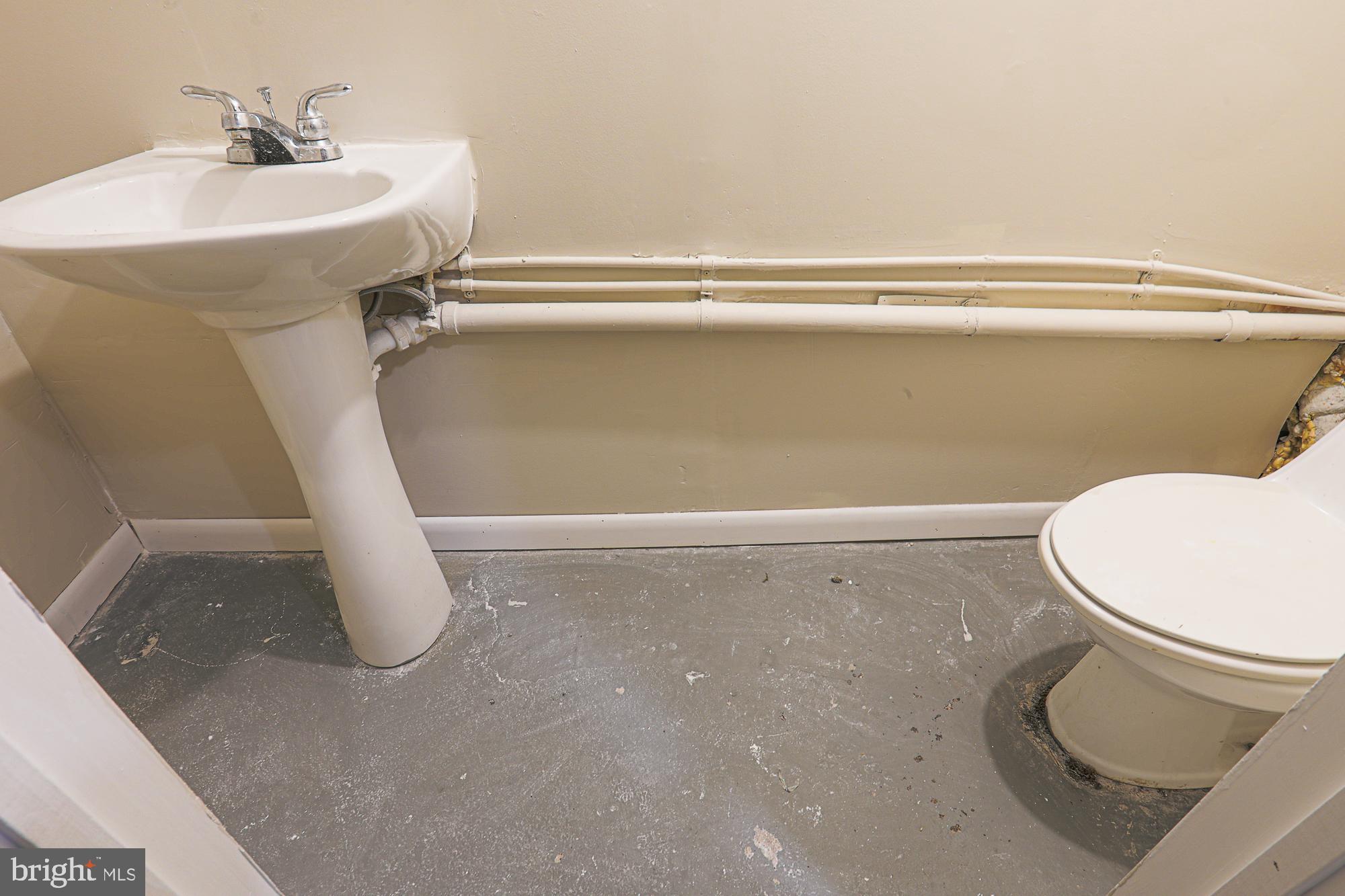 CHINQUAPIN PARK - Residential