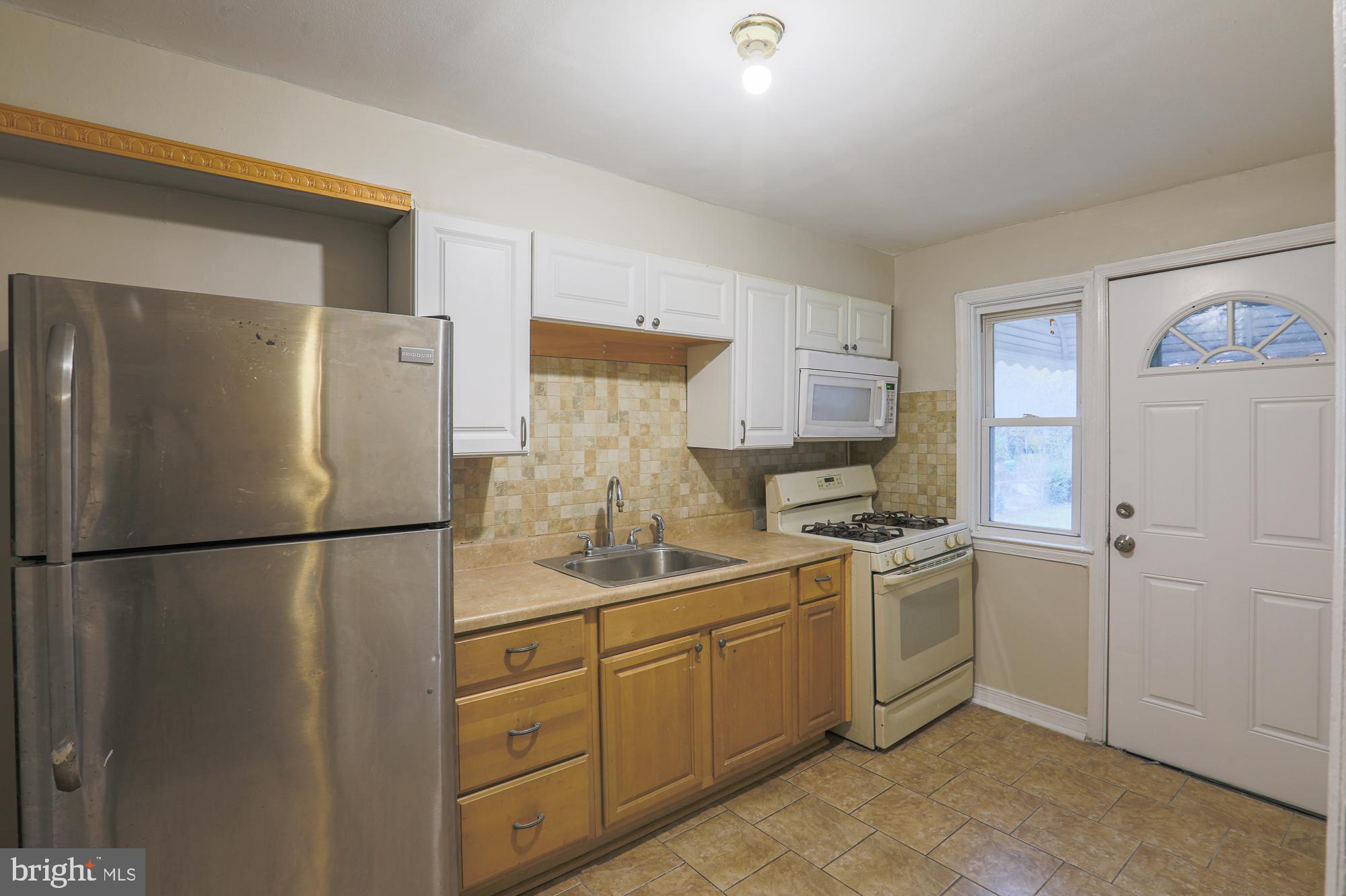 CHINQUAPIN PARK - Residential