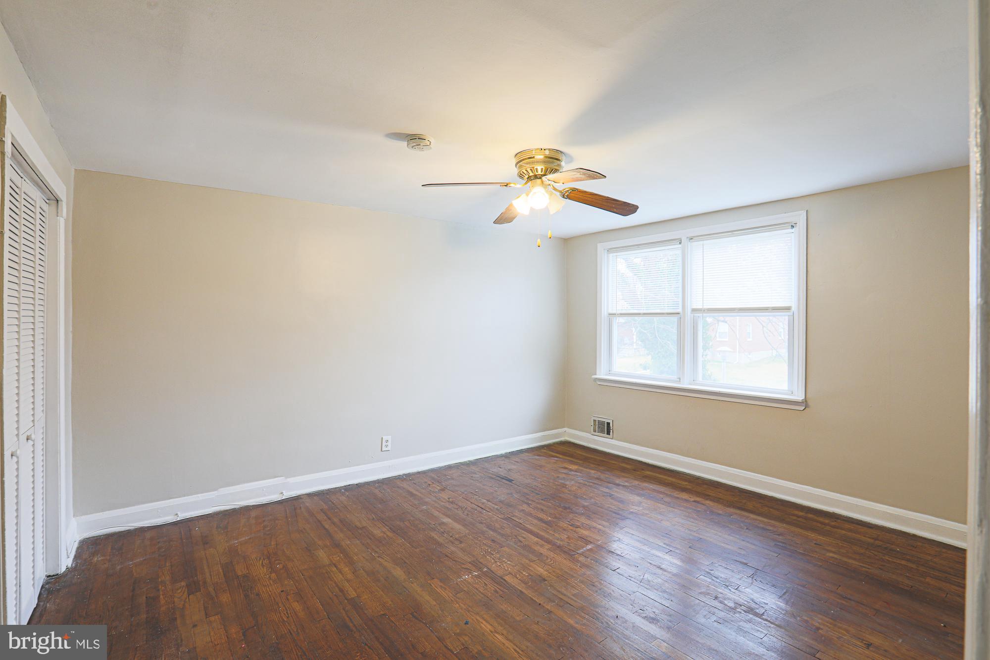 CHINQUAPIN PARK - Residential