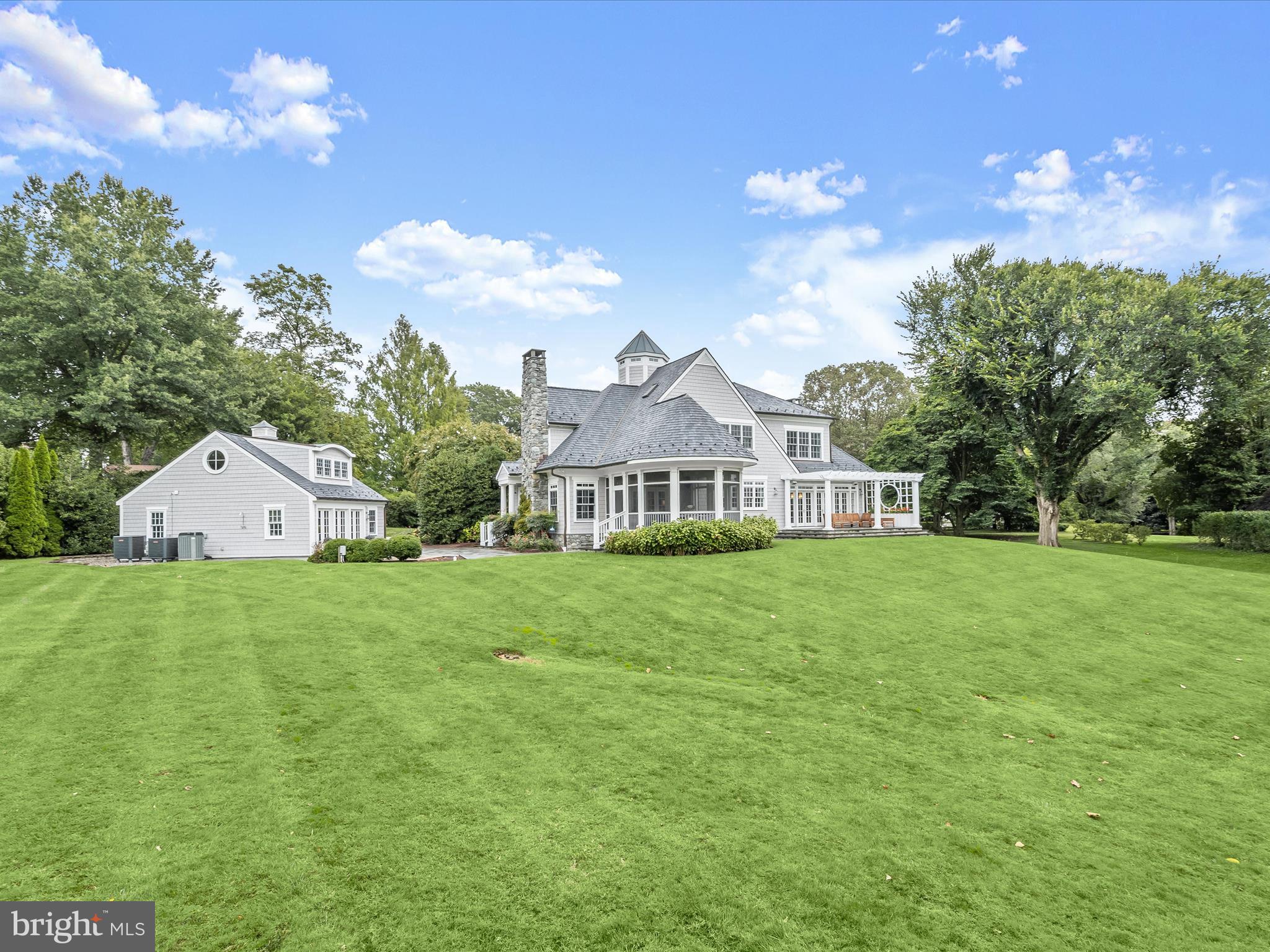 GIBSON ISLAND - Residential