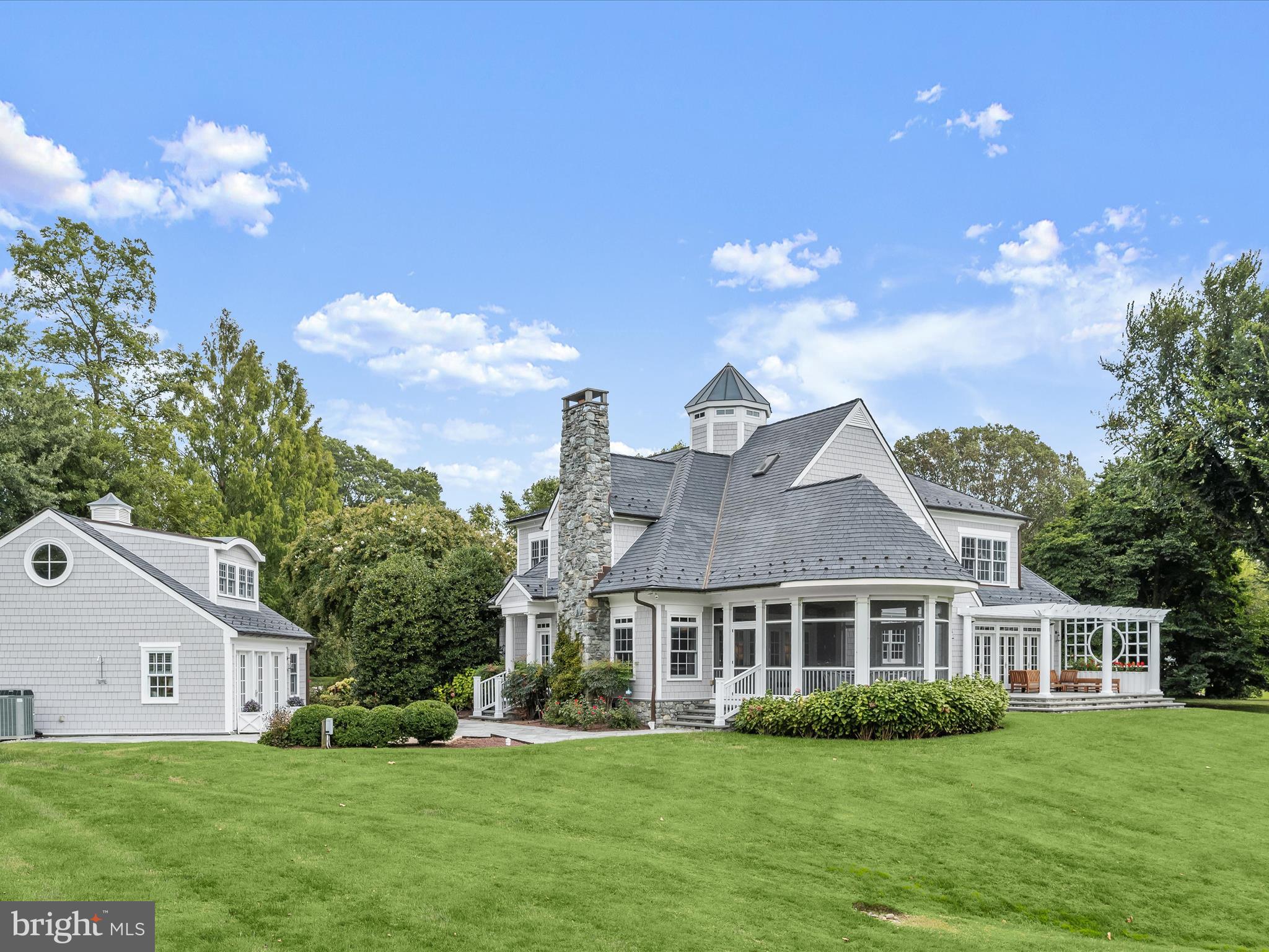 GIBSON ISLAND - Residential