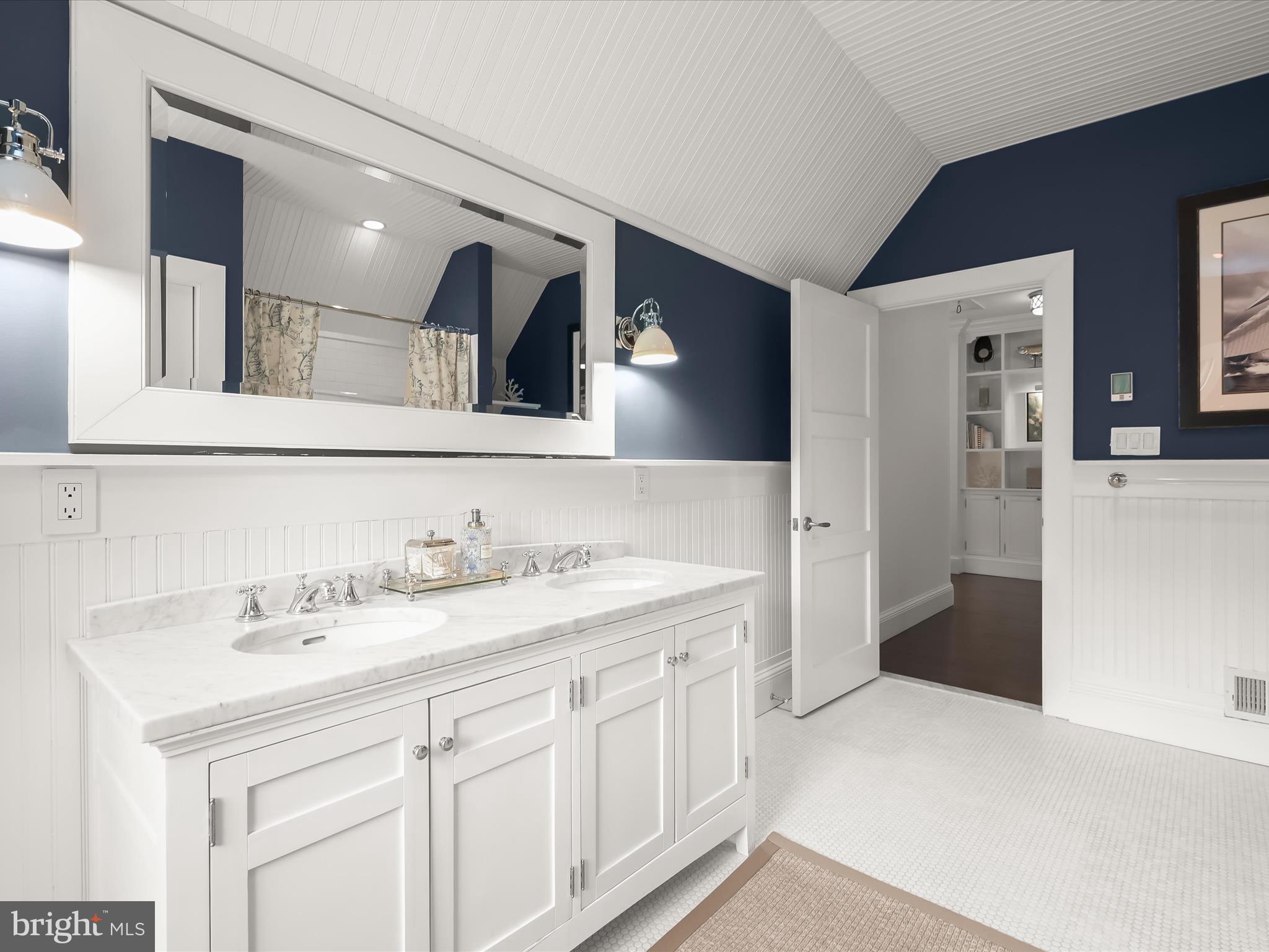 GIBSON ISLAND - Residential