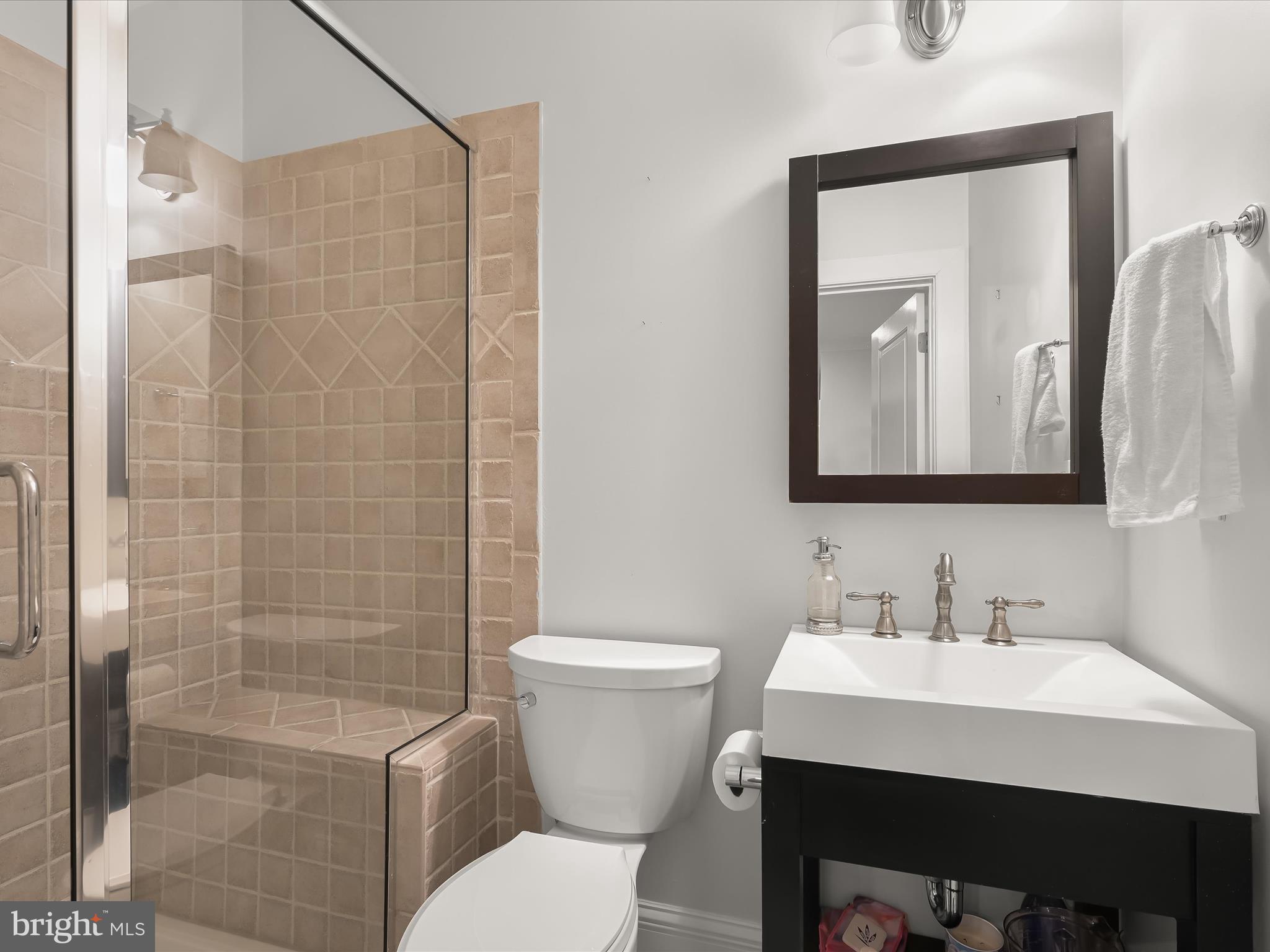 GIBSON ISLAND - Residential