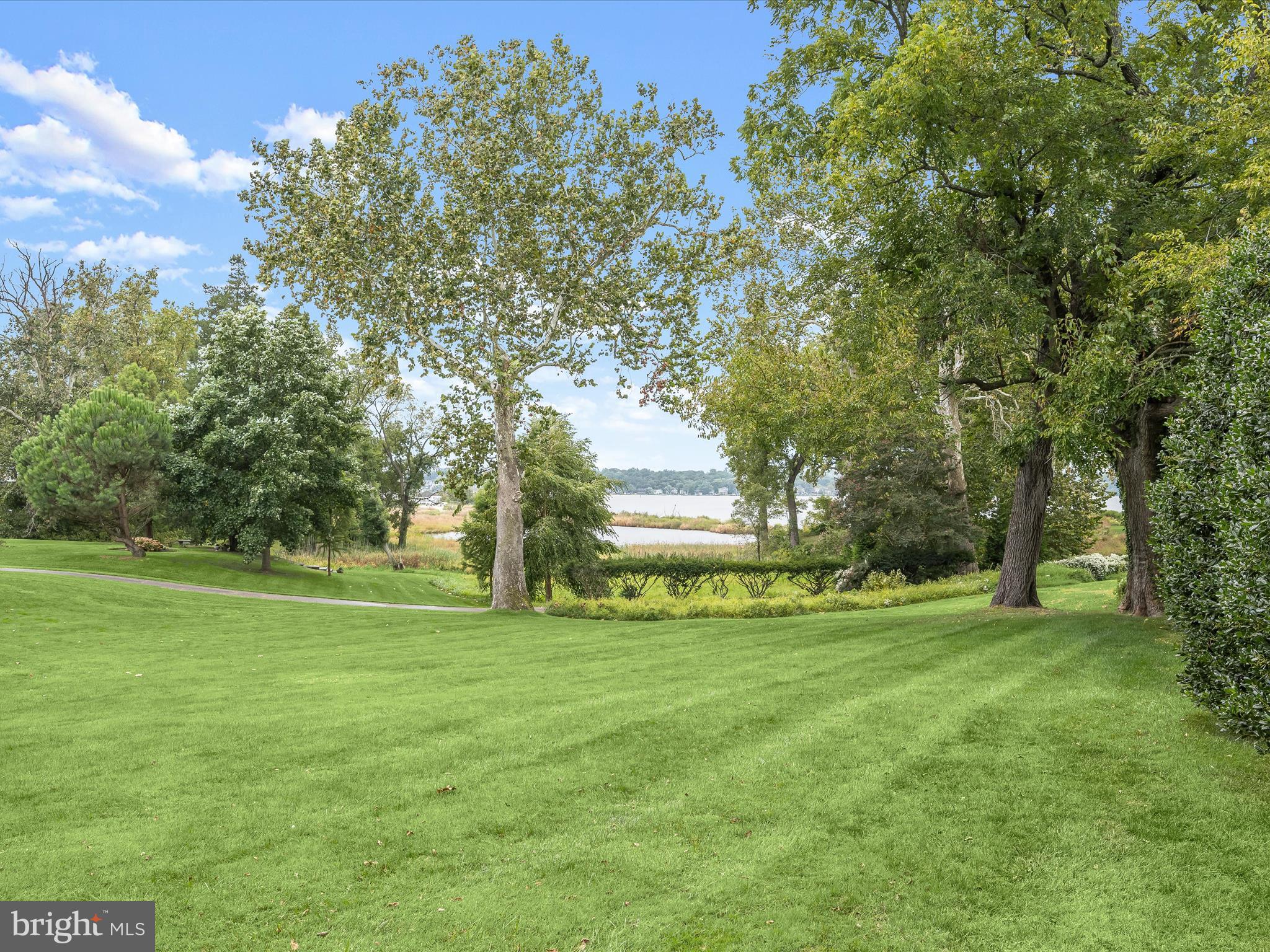 GIBSON ISLAND - Residential